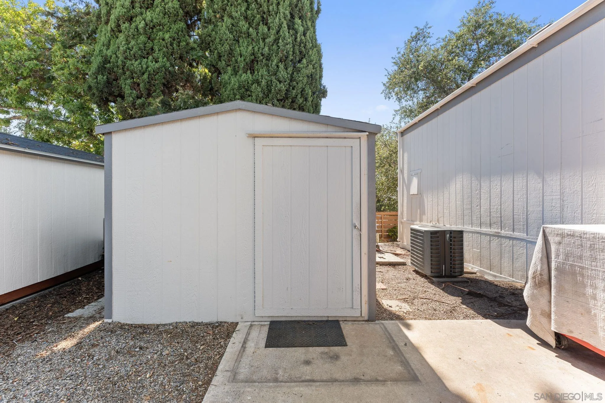 https://cdn.realtyfeed.com/cdn/127/260015113/efea0853c2a88febc8726913addff275.webp
