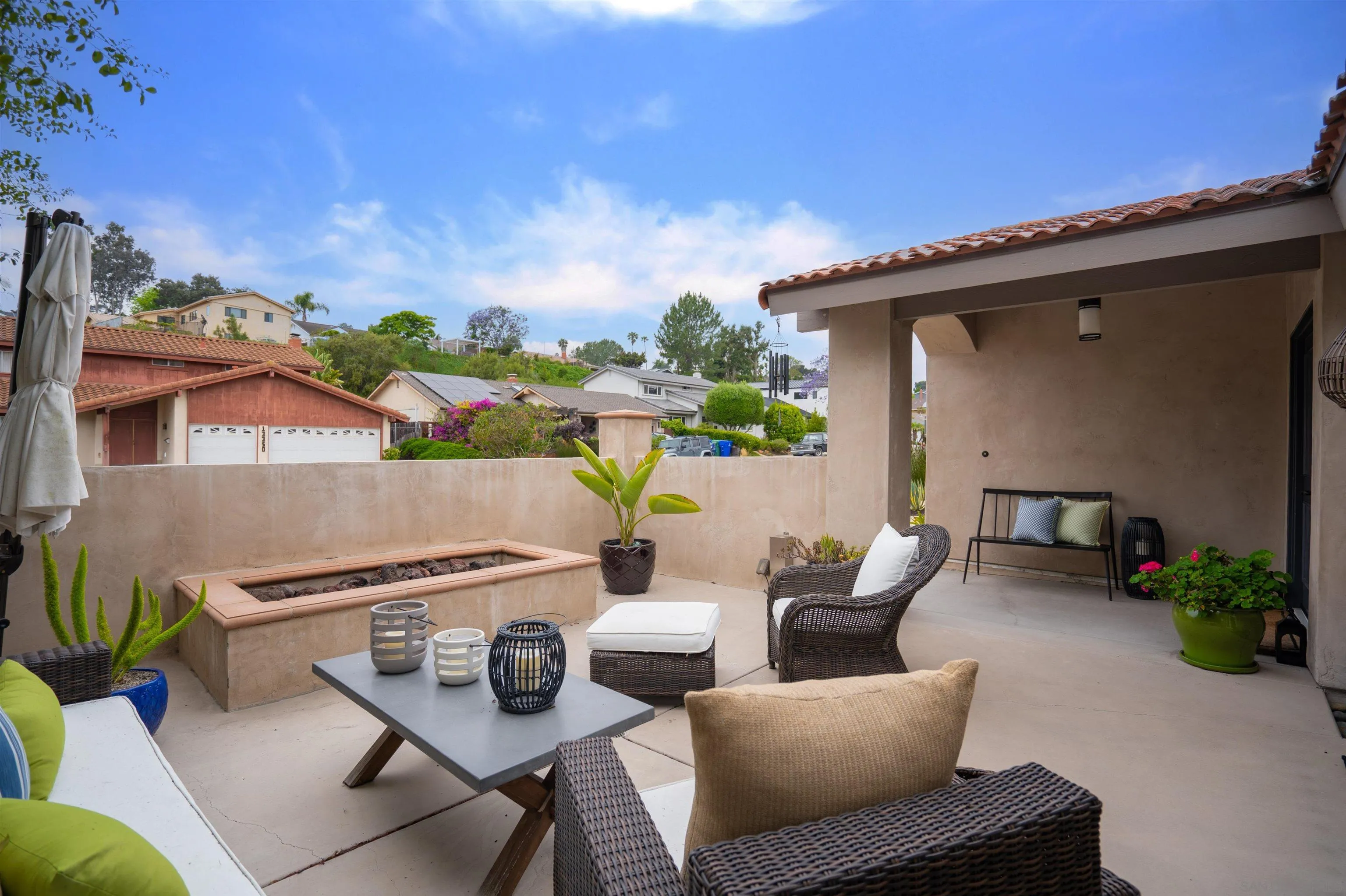 https://cdn.realtyfeed.com/cdn/127/260015114/2c374f83f543b207a193bfa051b131b2.webp