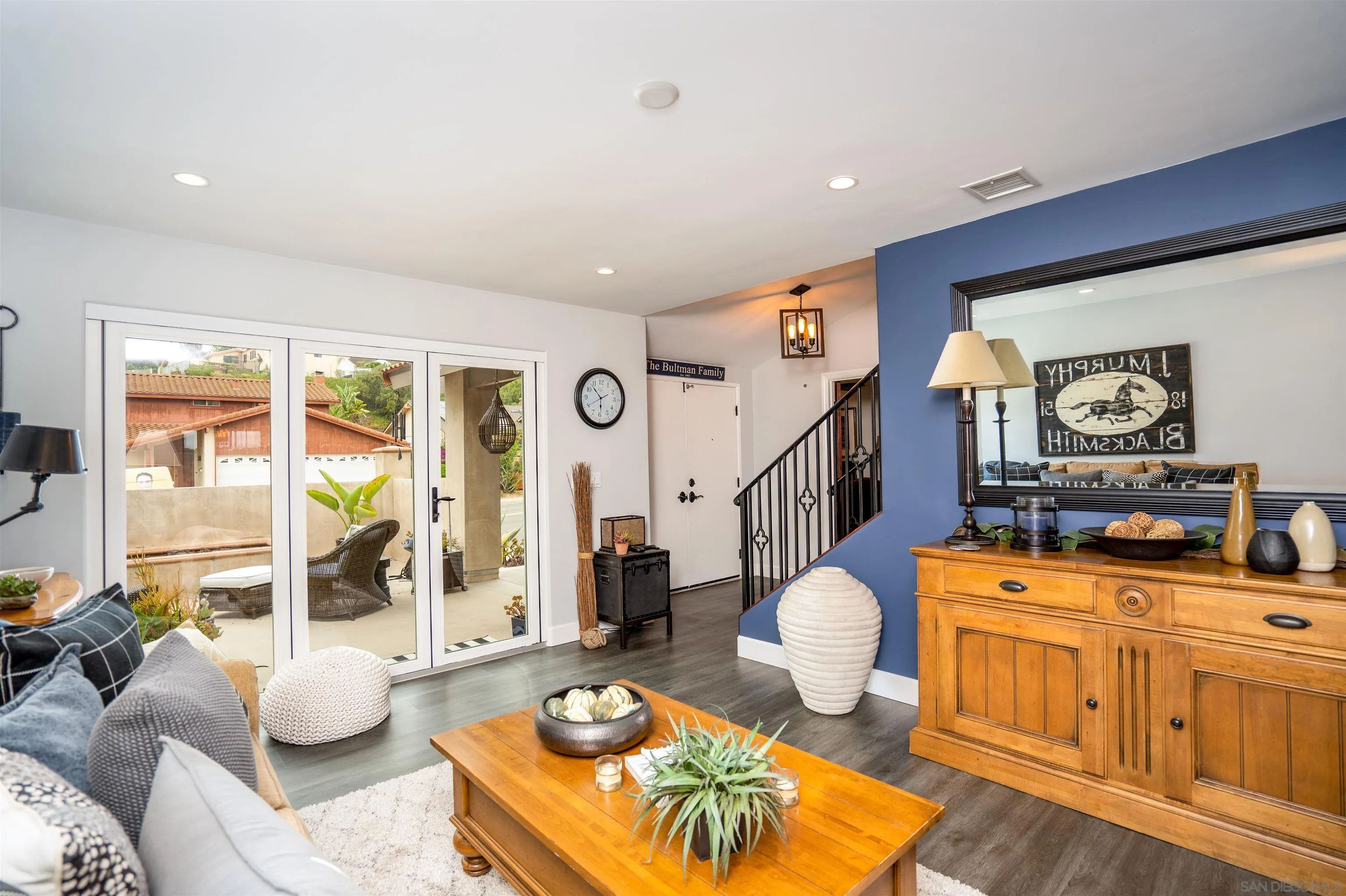 https://cdn.realtyfeed.com/cdn/127/260015114/2c69271ff1fcb3352dce3157db29366d.webp