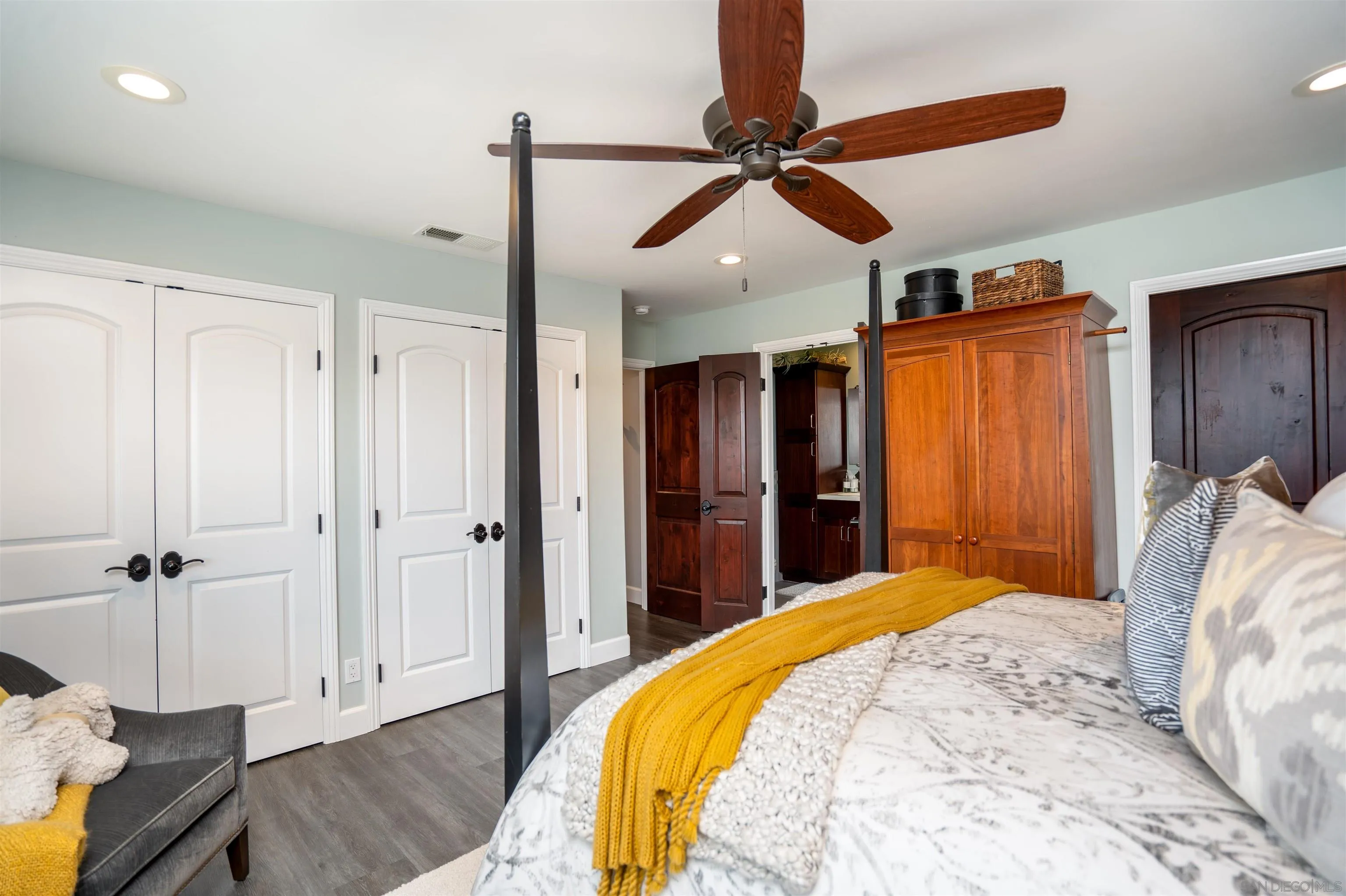 https://cdn.realtyfeed.com/cdn/127/260015114/be58c1140753683f682ae831ea193501.webp