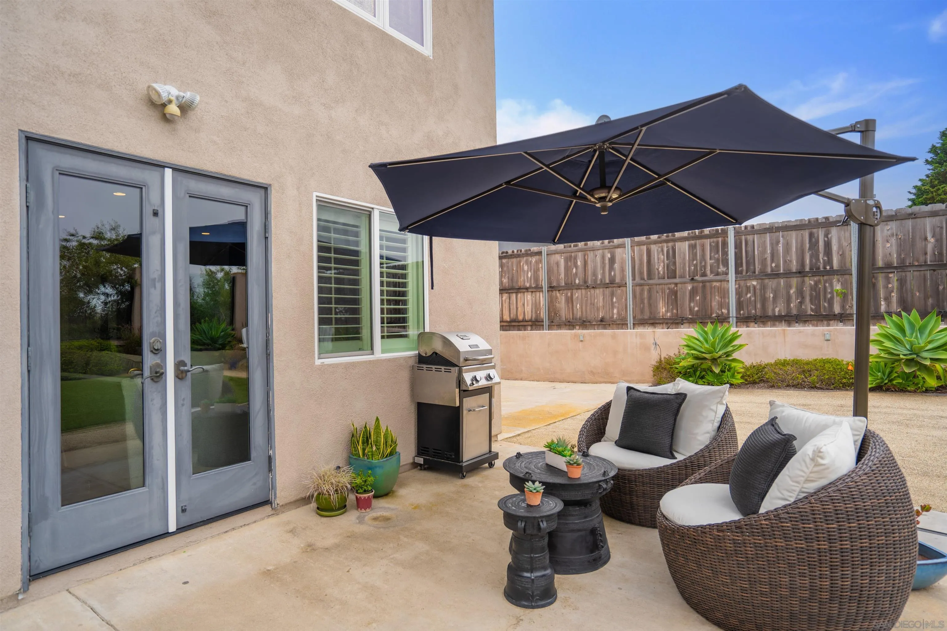 https://cdn.realtyfeed.com/cdn/127/260015114/ef511ea720f4ceabacece21d7a2811ef.webp