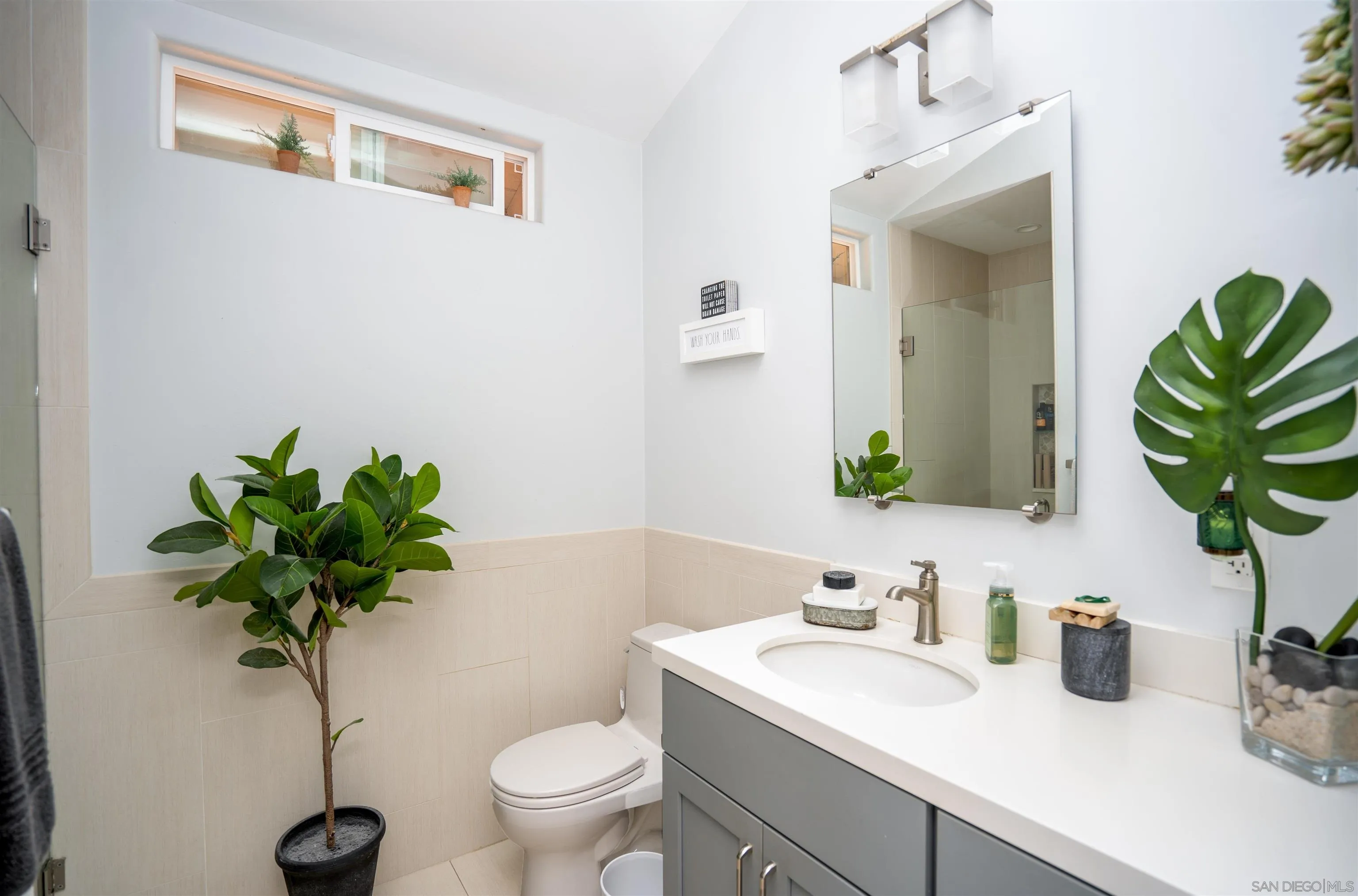 https://cdn.realtyfeed.com/cdn/127/260015114/f323426933a6d8114f48efd4701ab24b.webp