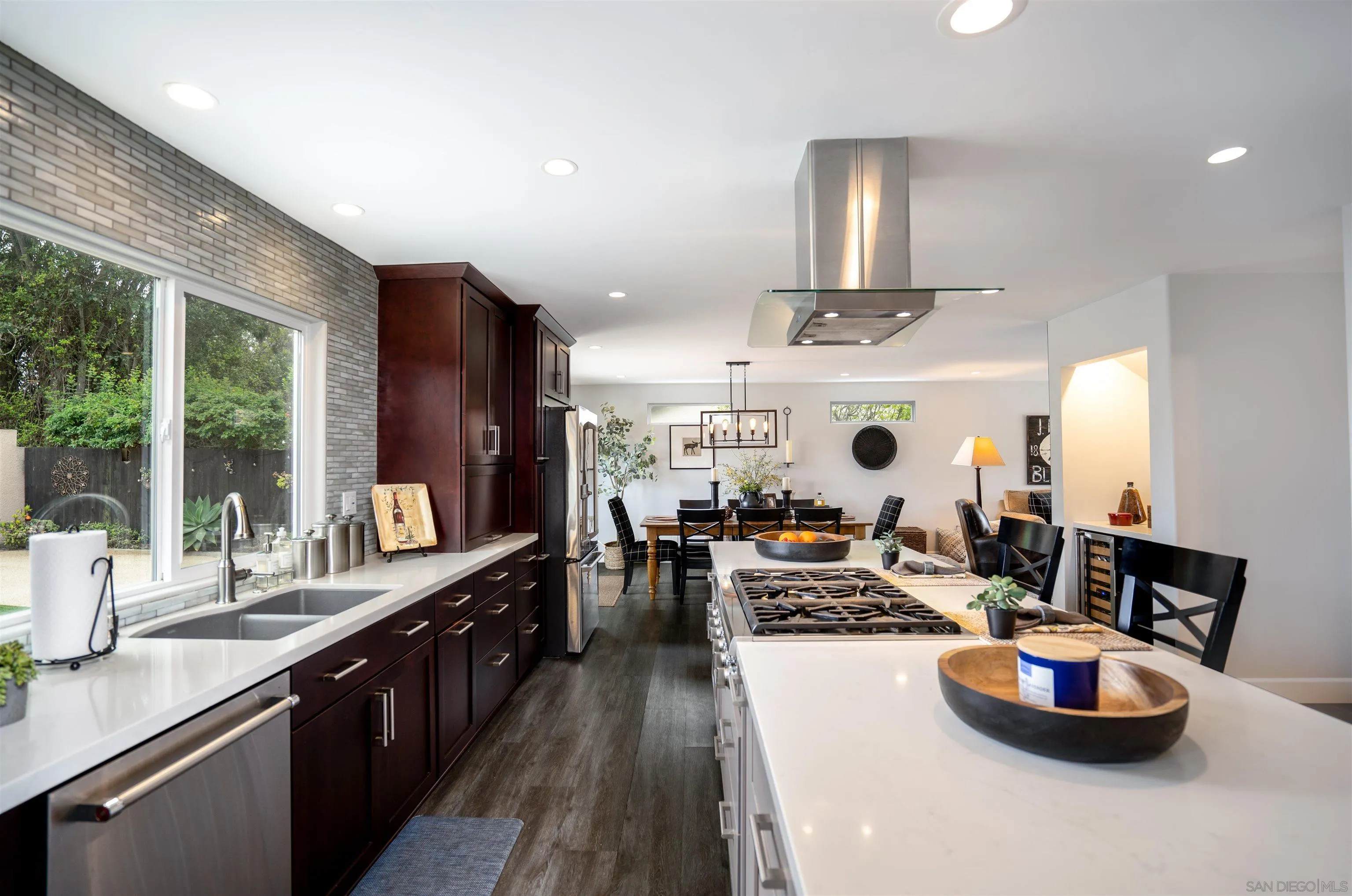 https://cdn.realtyfeed.com/cdn/127/260015114/f85771bfe247cc60163f68643674e26d.webp