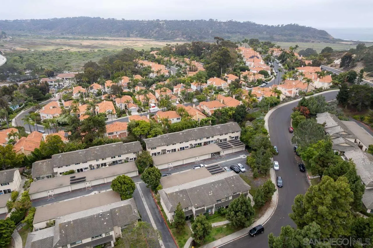 https://cdn.realtyfeed.com/cdn/127/260015118/13296e68ef3b728f58440dd556c2d5c0.webp
