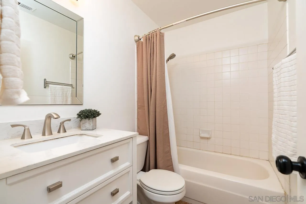 https://cdn.realtyfeed.com/cdn/127/260015118/70434f2fb2ee33ce2c3acf10f213e0b6.webp