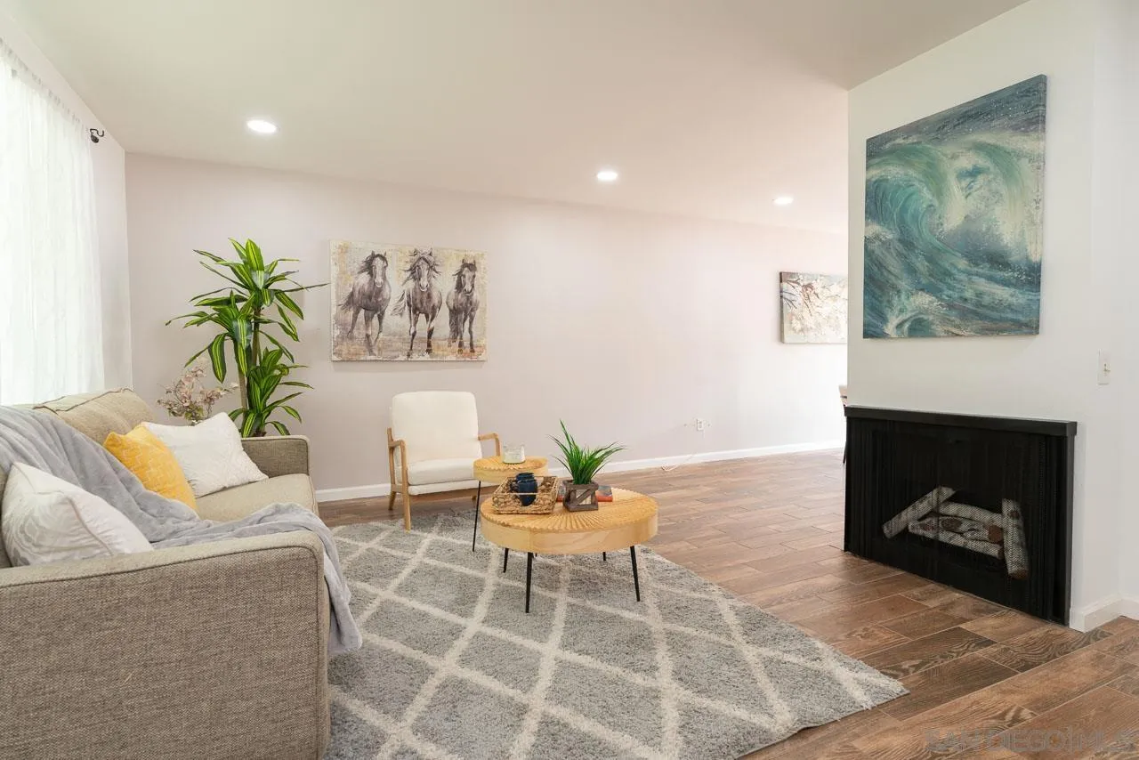 https://cdn.realtyfeed.com/cdn/127/260015118/9b398dd21f7e9f6b5175827be09add27.webp