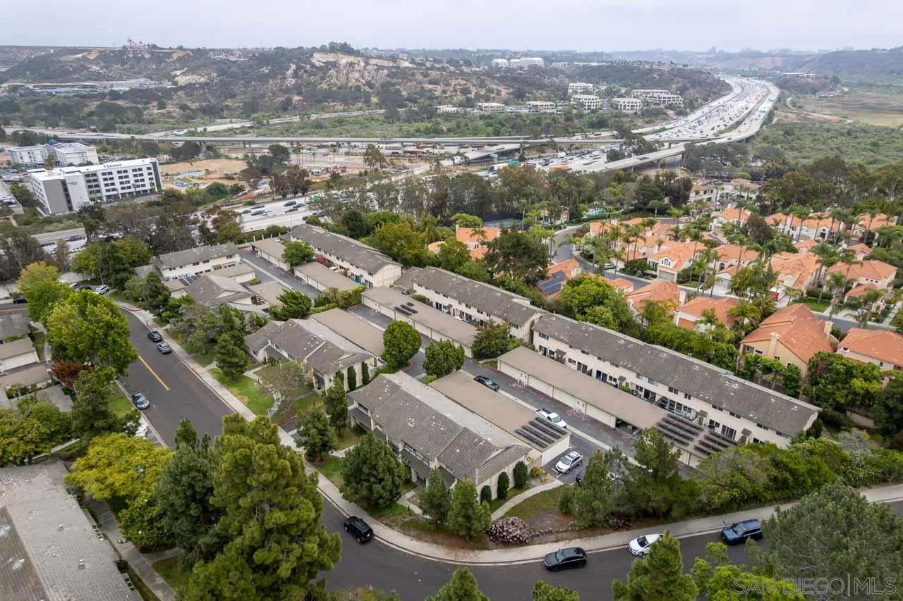 https://cdn.realtyfeed.com/cdn/127/260015118/a824be00610f31df4b0fef3818475a80.webp