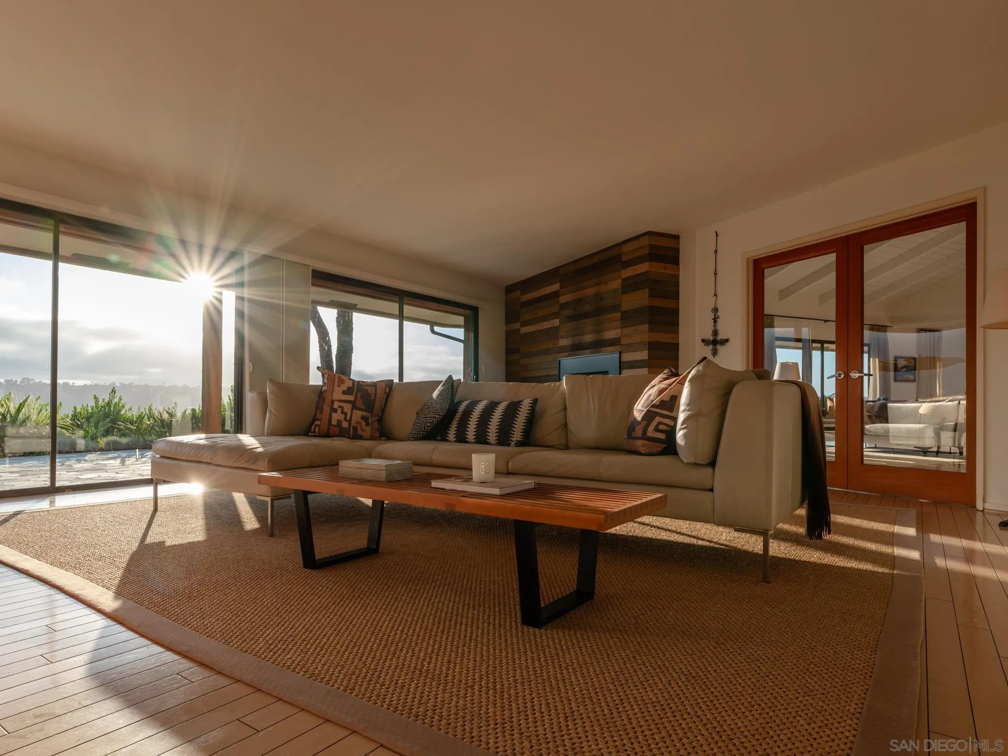 https://cdn.realtyfeed.com/cdn/127/260015120/401918403c7cff5c57f7dc354ce8c29f.webp
