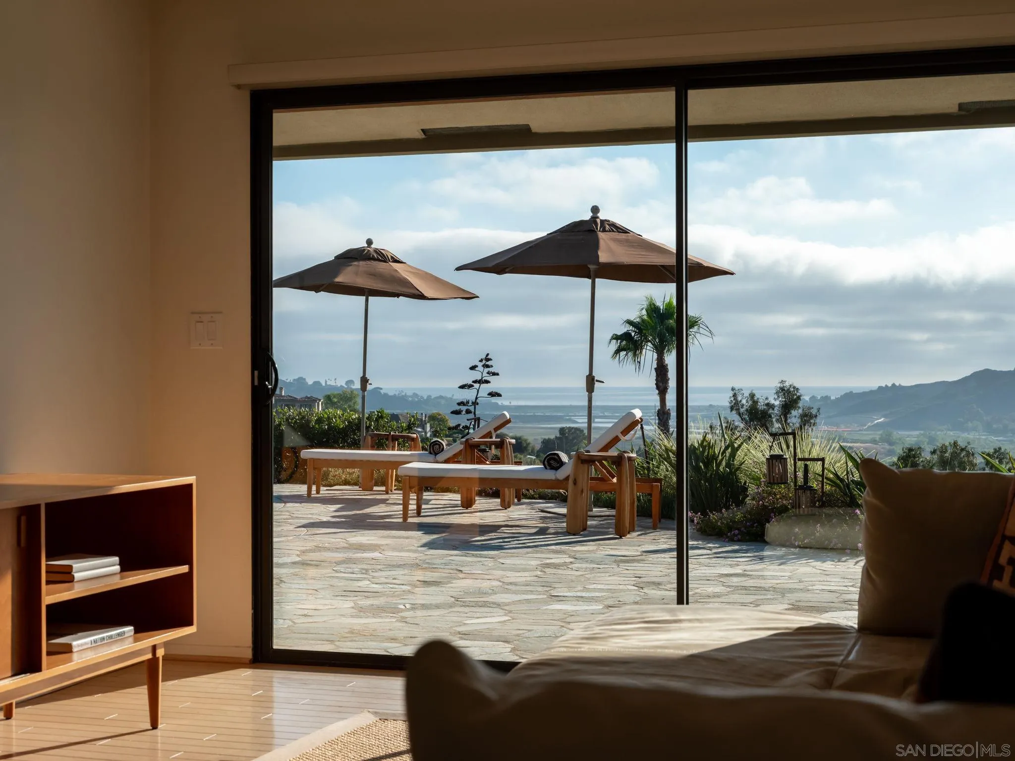 https://cdn.realtyfeed.com/cdn/127/260015120/4bd409198a2d28fbc72b727b5022a9a2.webp
