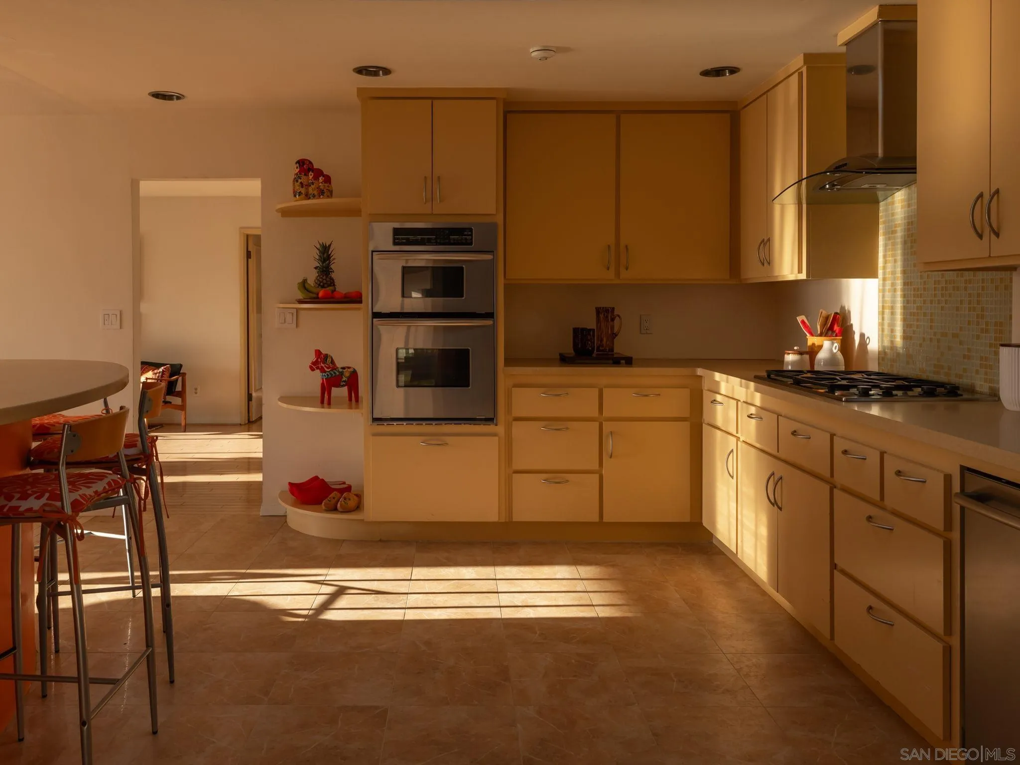 https://cdn.realtyfeed.com/cdn/127/260015120/7b6a2c73968c71335db8e3d8b1de019b.webp