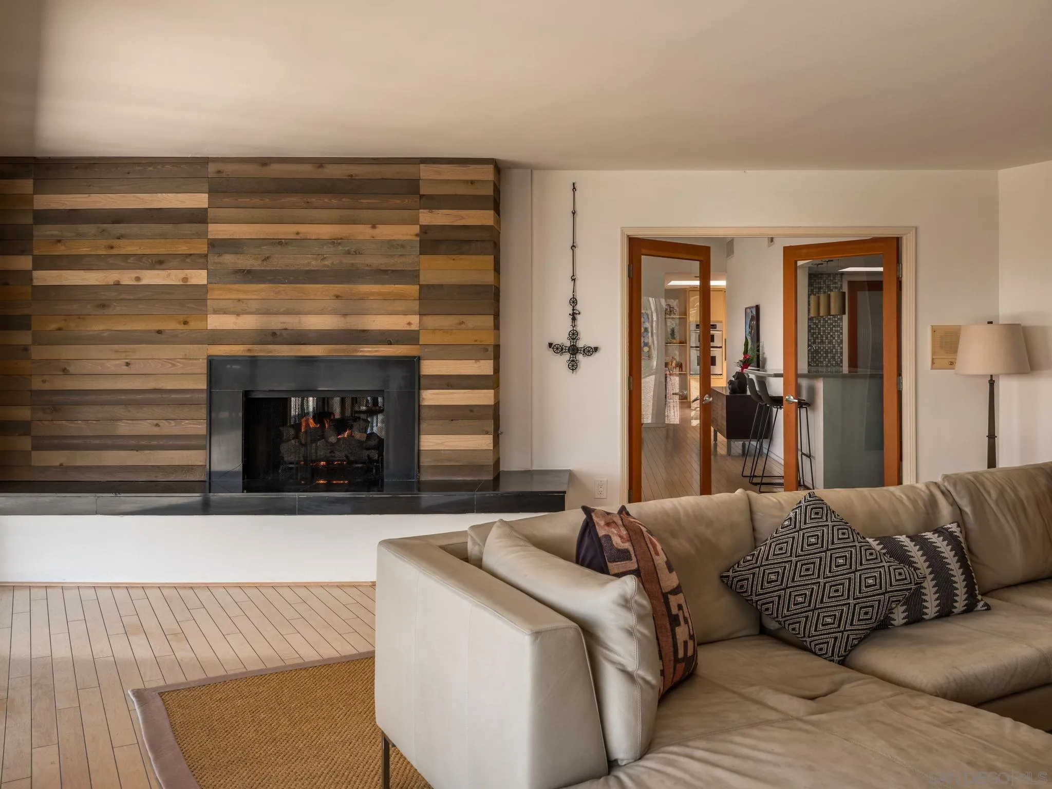 https://cdn.realtyfeed.com/cdn/127/260015120/7f7a329fb379e150481c09054e2bd65d.webp