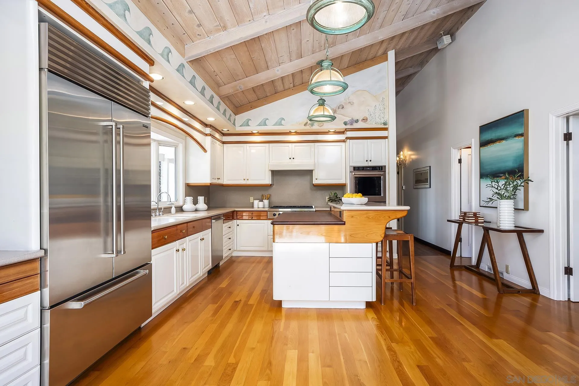 https://cdn.realtyfeed.com/cdn/127/260015121/043088285a1e701bba573acf67266f65.webp
