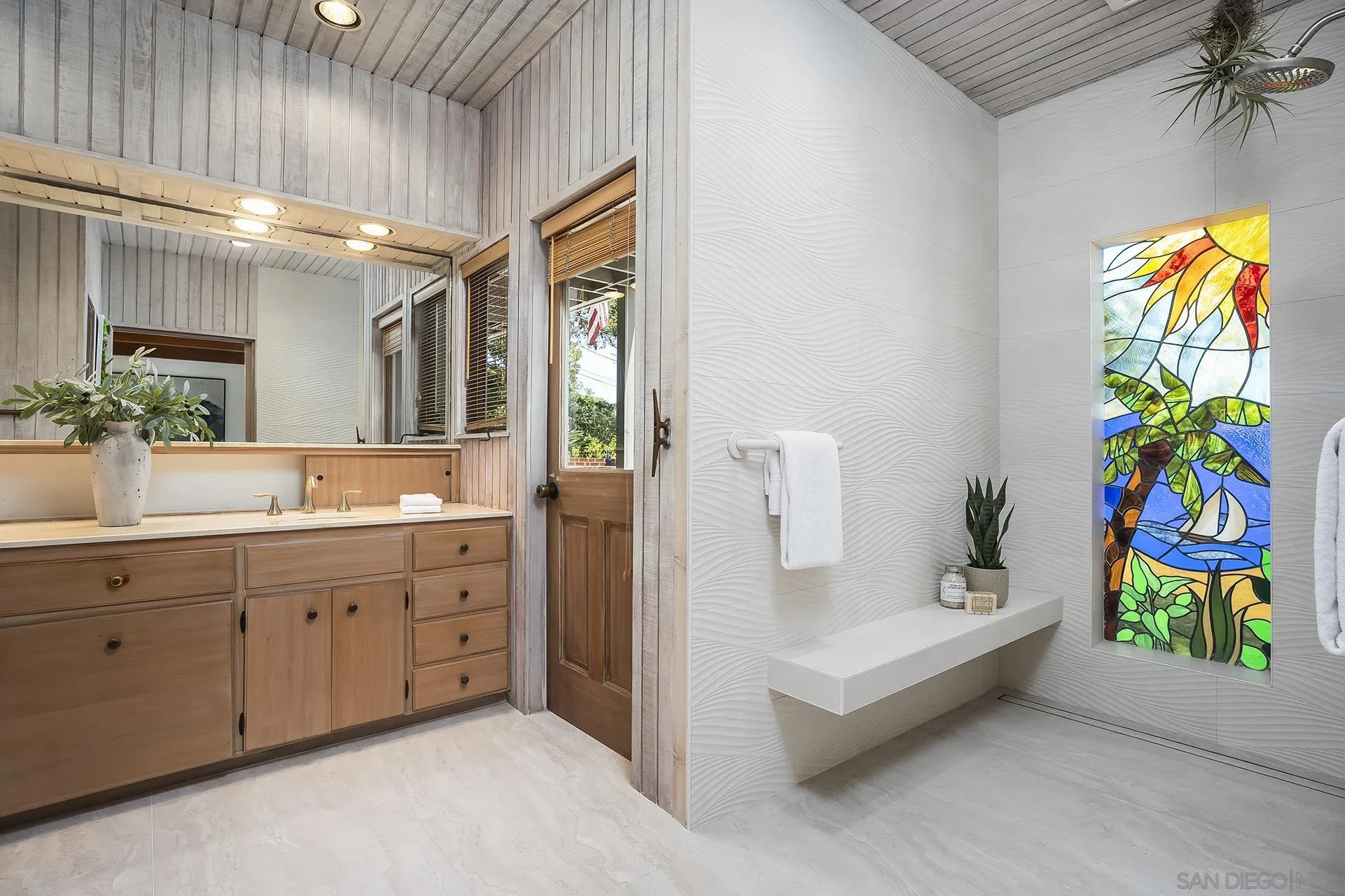https://cdn.realtyfeed.com/cdn/127/260015121/167eb2920d4d5d07579224ff503ca5df.webp