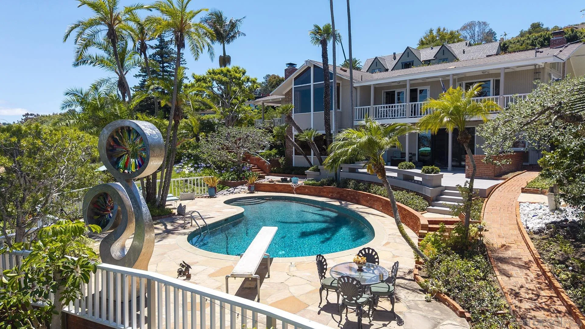 https://cdn.realtyfeed.com/cdn/127/260015121/56ef0dde8209b4523fb04acb89f01e09.webp