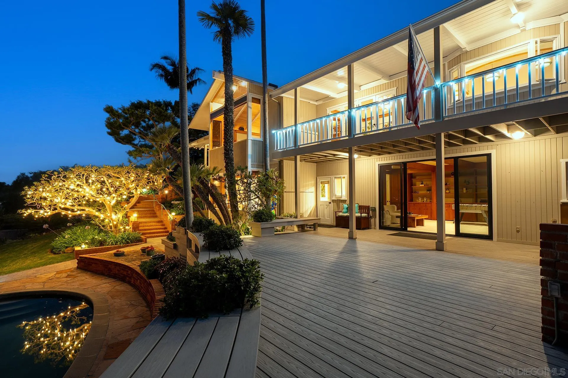 https://cdn.realtyfeed.com/cdn/127/260015121/8824e53468d7f2ead980a812e74ed317.webp