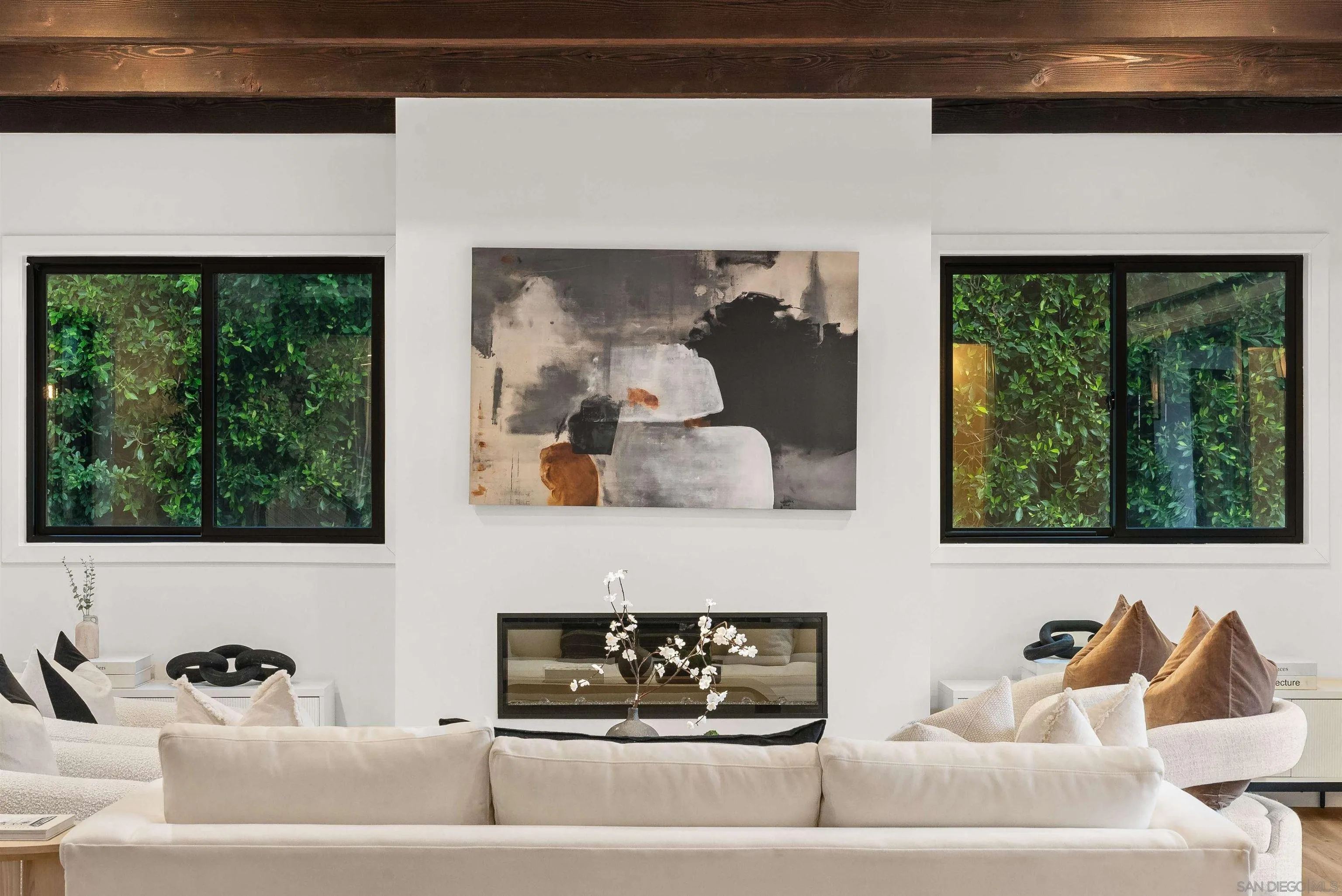 https://cdn.realtyfeed.com/cdn/127/260015122/1763950ff56e720c627e0ceec4f0d778.webp