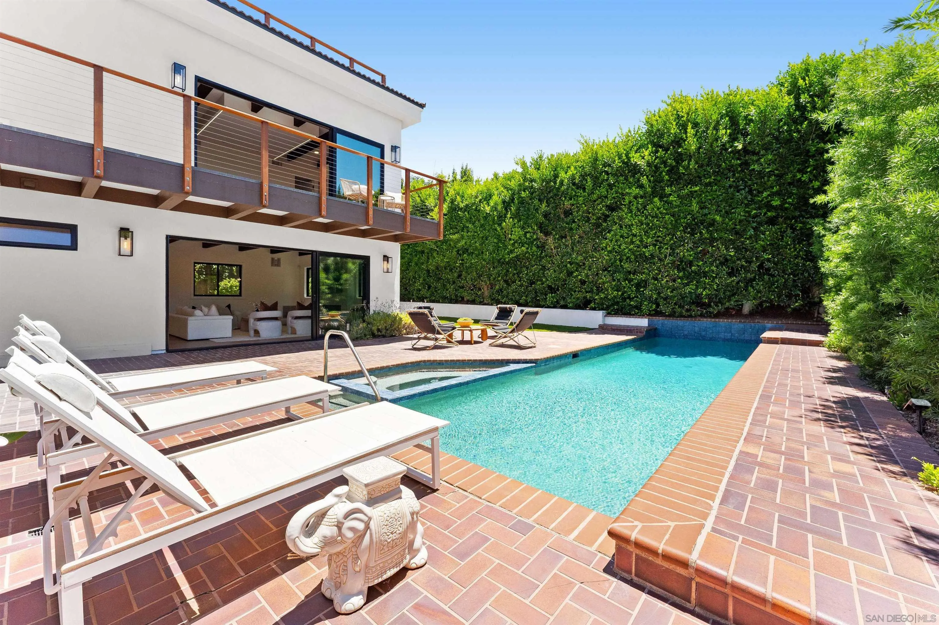 https://cdn.realtyfeed.com/cdn/127/260015122/1b28c43b814788444a6d21169c47738e.webp