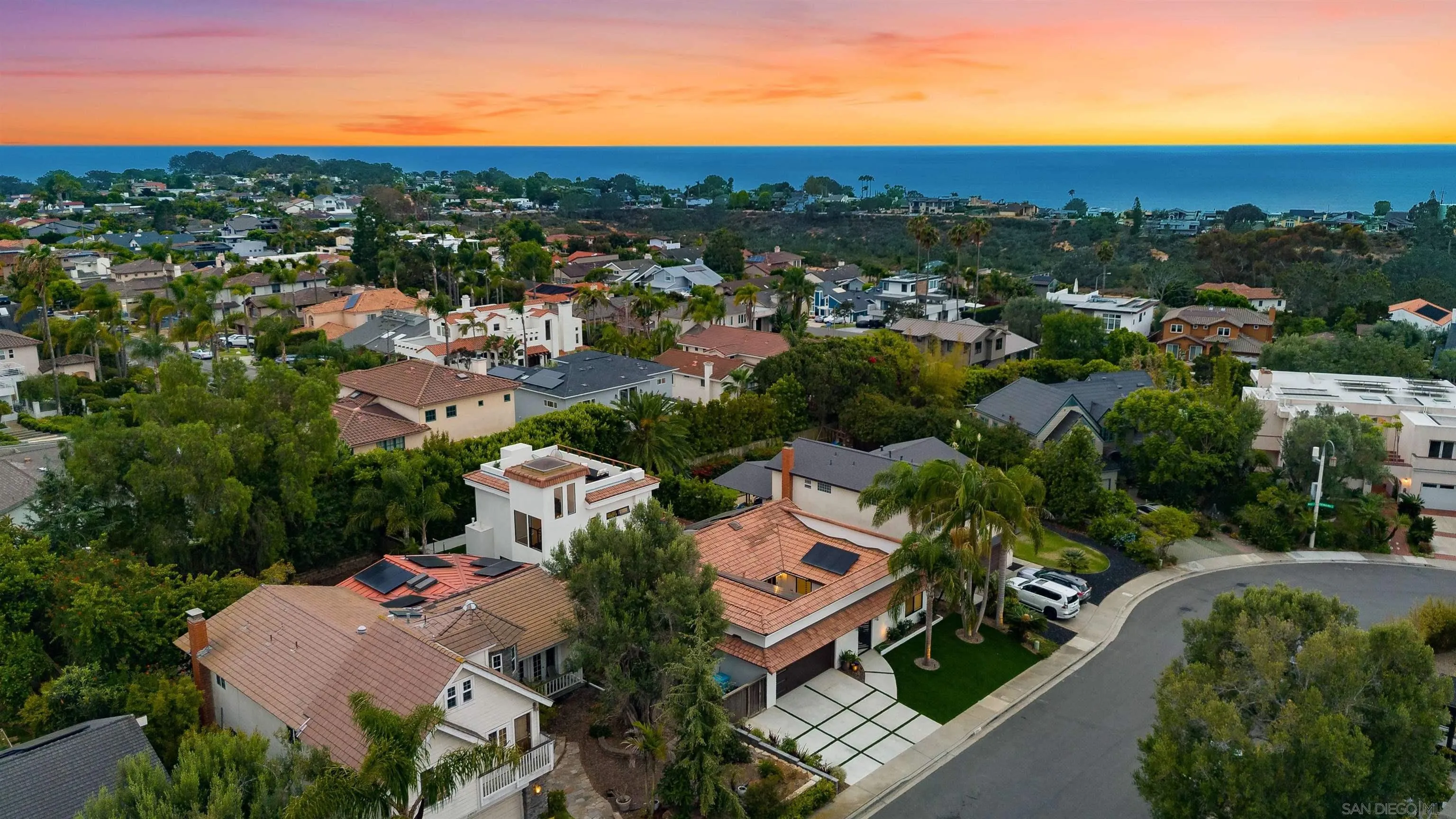 https://cdn.realtyfeed.com/cdn/127/260015122/21abb518f2a94ef844214c3297a48832.webp
