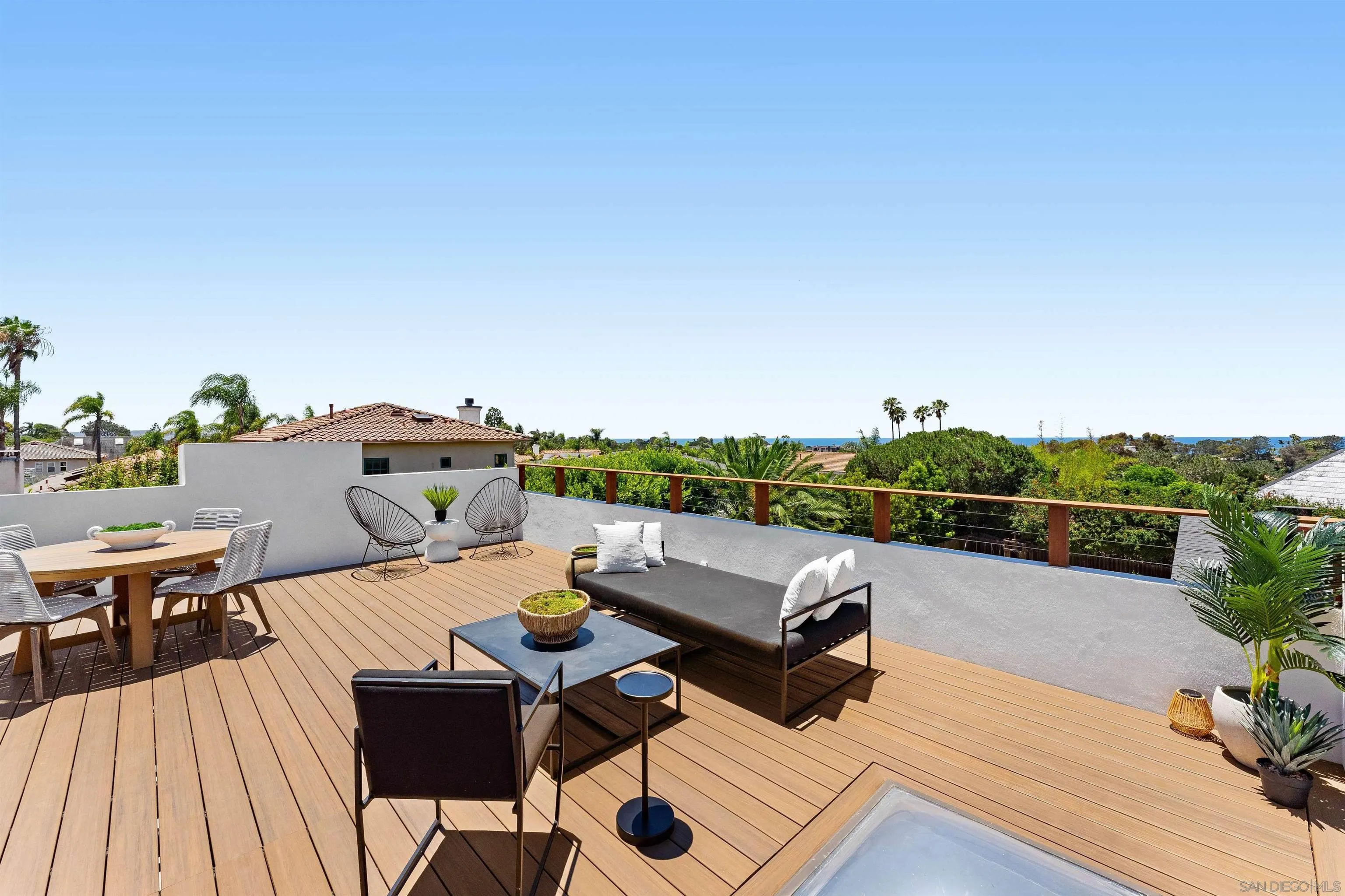 https://cdn.realtyfeed.com/cdn/127/260015122/2742d26d8dc0efcb8b27dc6943e4b399.webp