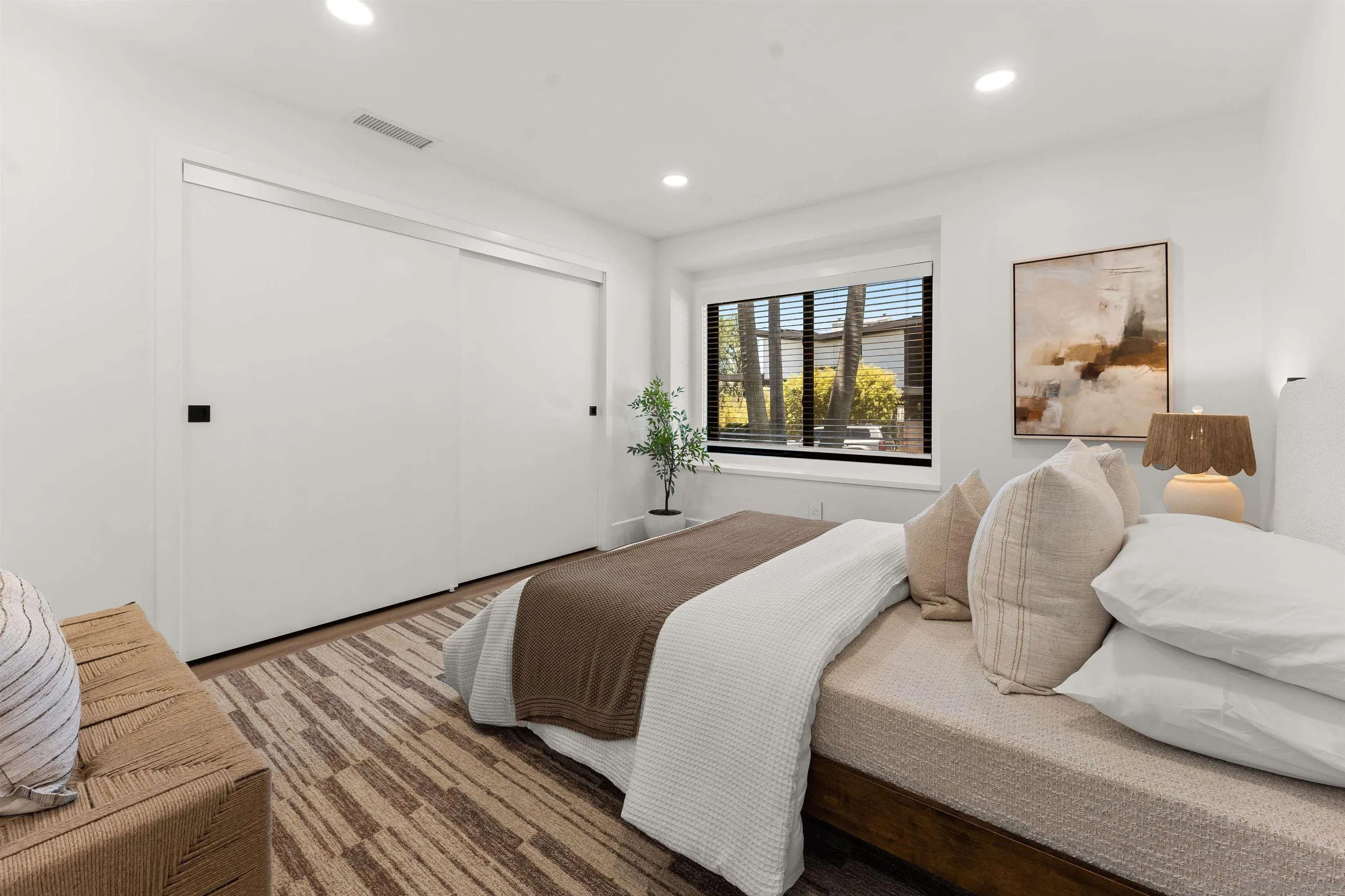 https://cdn.realtyfeed.com/cdn/127/260015122/280e9d21eb72fb29086f8e1deb04d279.webp