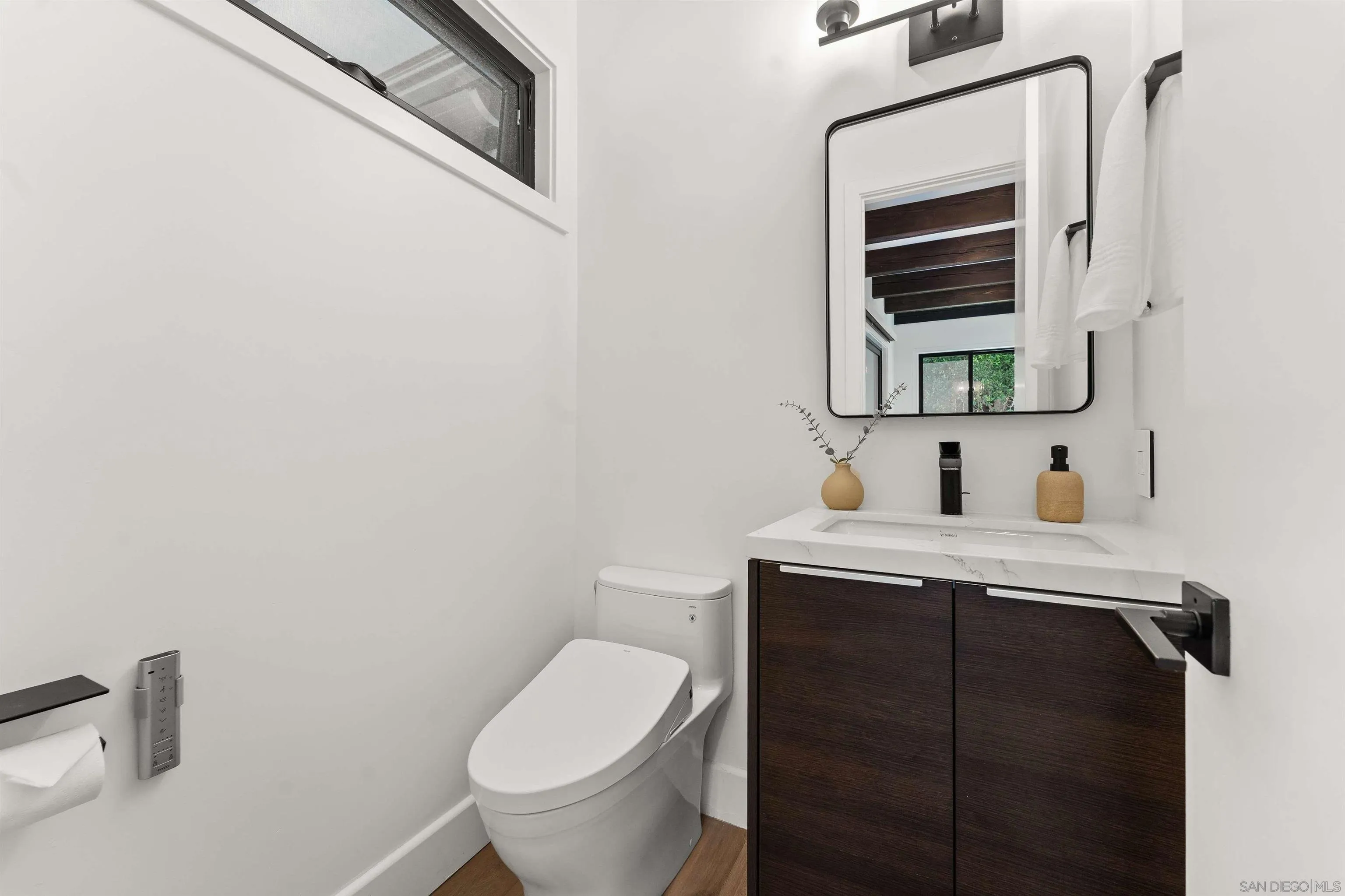 https://cdn.realtyfeed.com/cdn/127/260015122/89cddf6032f144a53b034fc0e7385a7f.webp