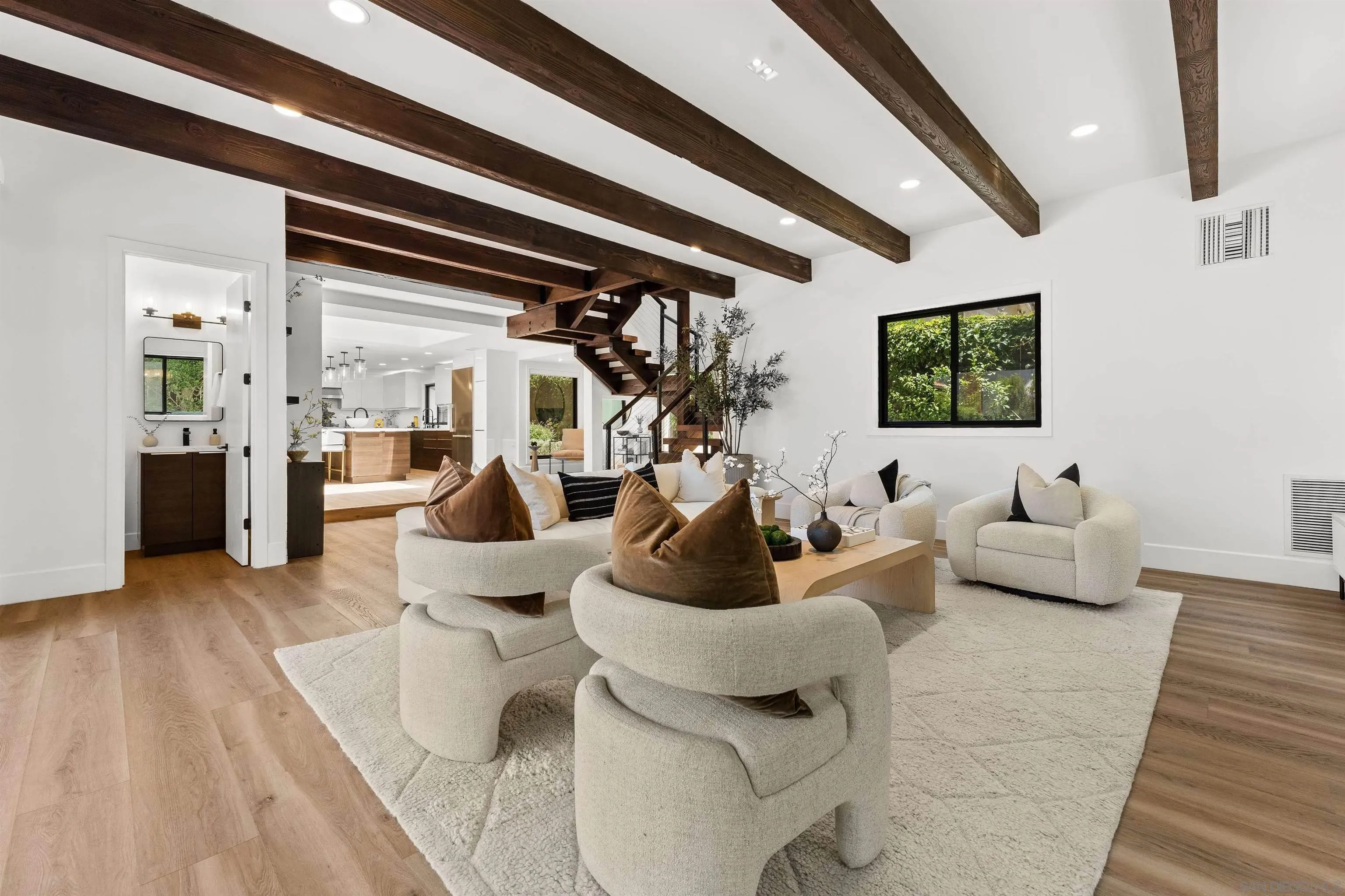 https://cdn.realtyfeed.com/cdn/127/260015122/a4d36ad0633a77902c8fcea8a000490a.webp