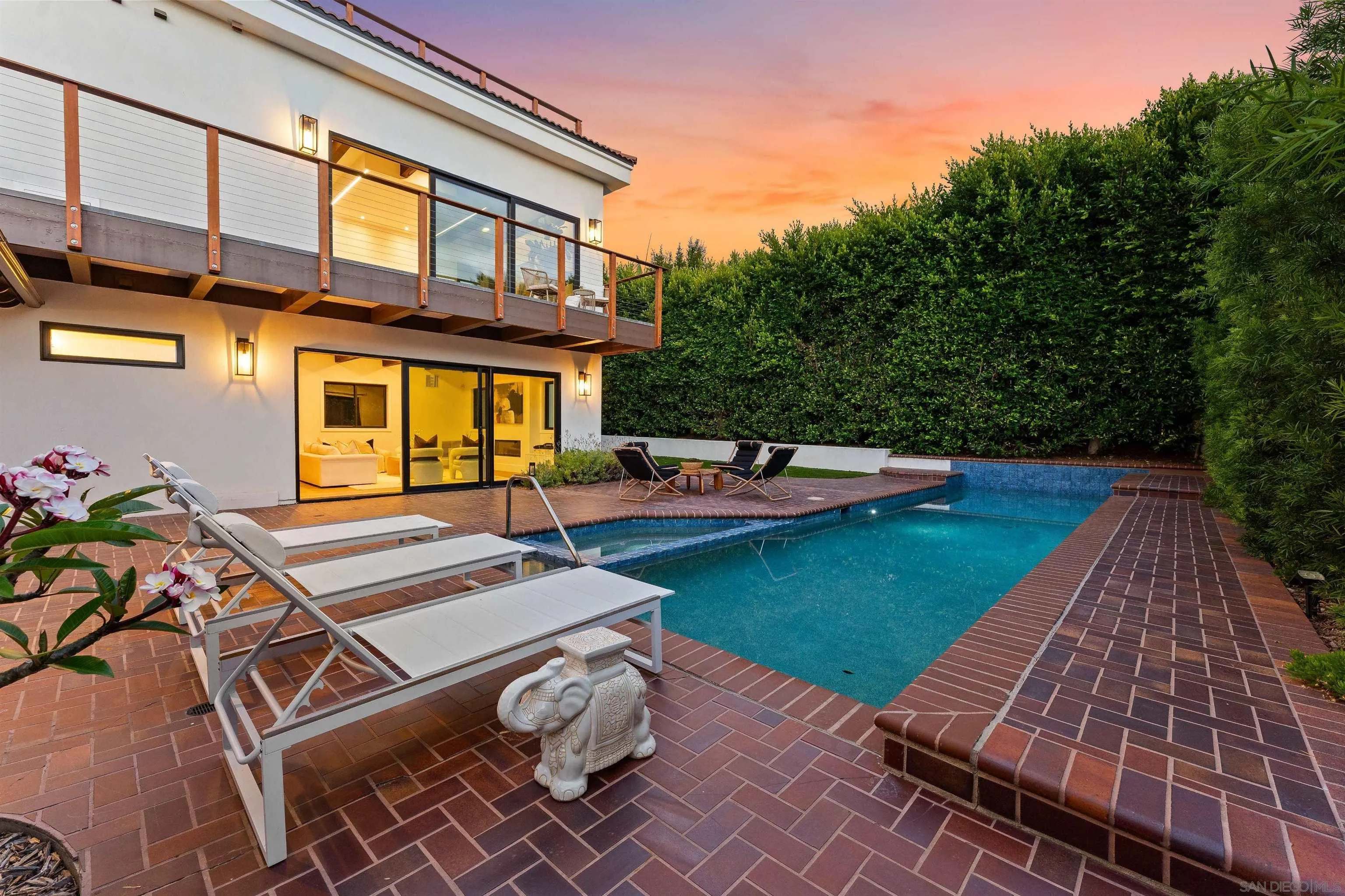 https://cdn.realtyfeed.com/cdn/127/260015122/ae6251dfe9e2cf5a3b78950b875011f6.webp