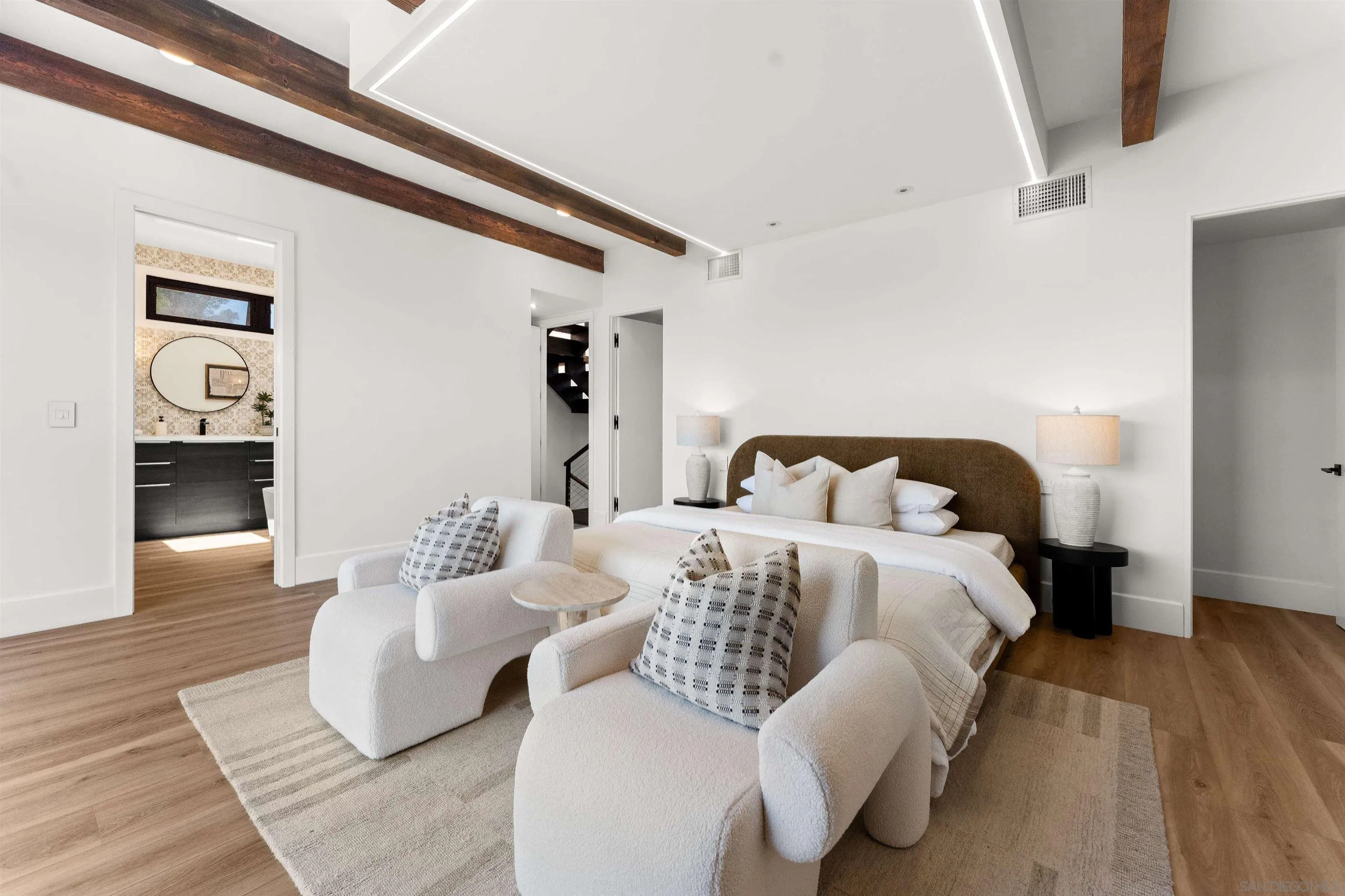 https://cdn.realtyfeed.com/cdn/127/260015122/c66085d30efa90e99497d70be55b338c.webp