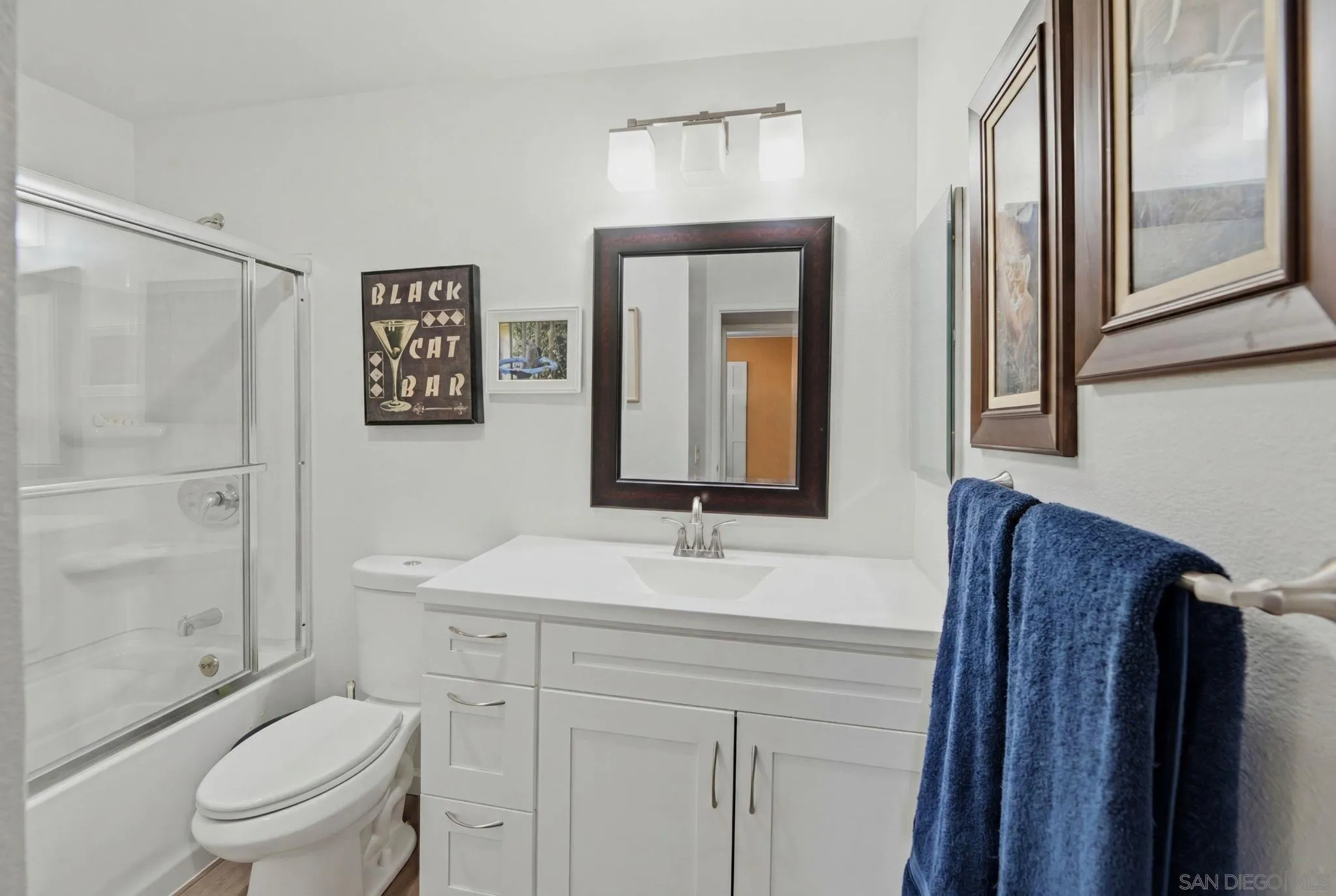 https://cdn.realtyfeed.com/cdn/127/260015128/a819ce0db0e1f5791055959f65d416c3.webp