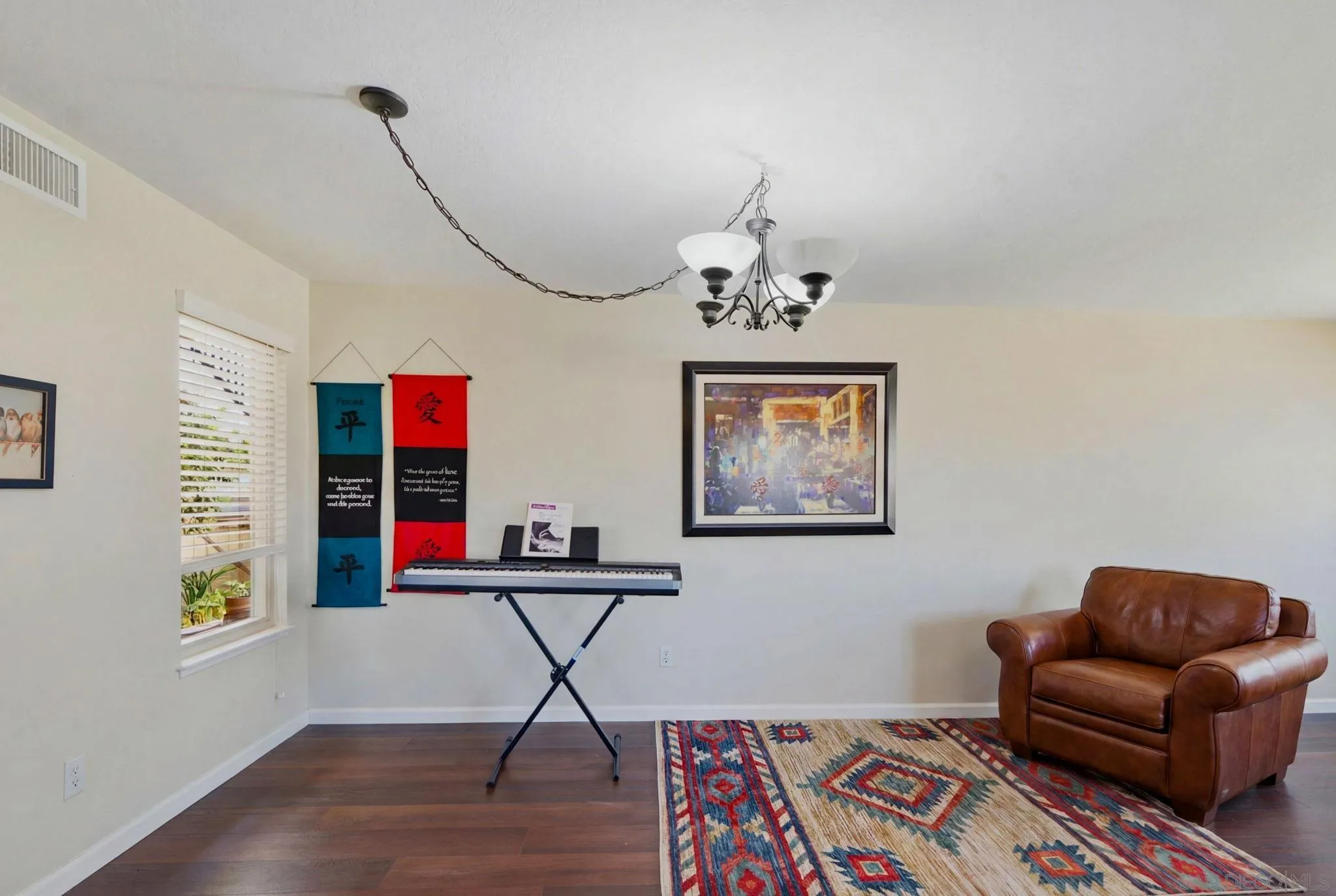 https://cdn.realtyfeed.com/cdn/127/260015128/cb89a1b673a039d597e247c36b70051c.webp