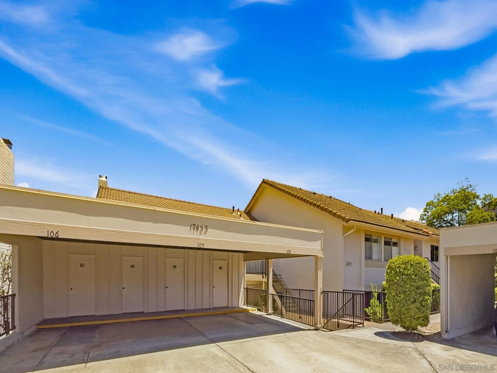 https://cdn.realtyfeed.com/cdn/127/260015128/e2d791ea77277721204ee8100f333ec2.webp