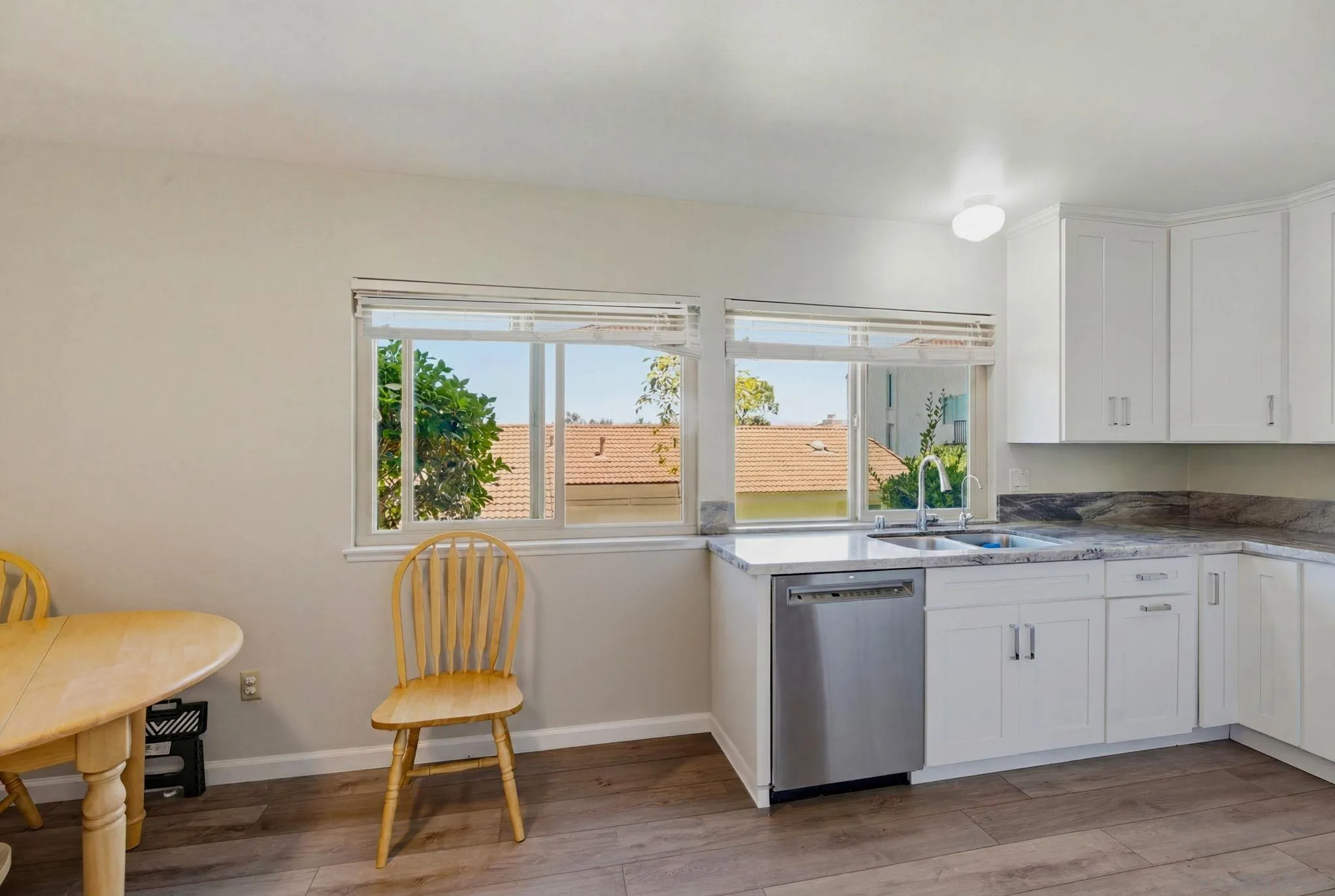 https://cdn.realtyfeed.com/cdn/127/260015128/f56bf24bed0dbbfae21888849af2b794.webp