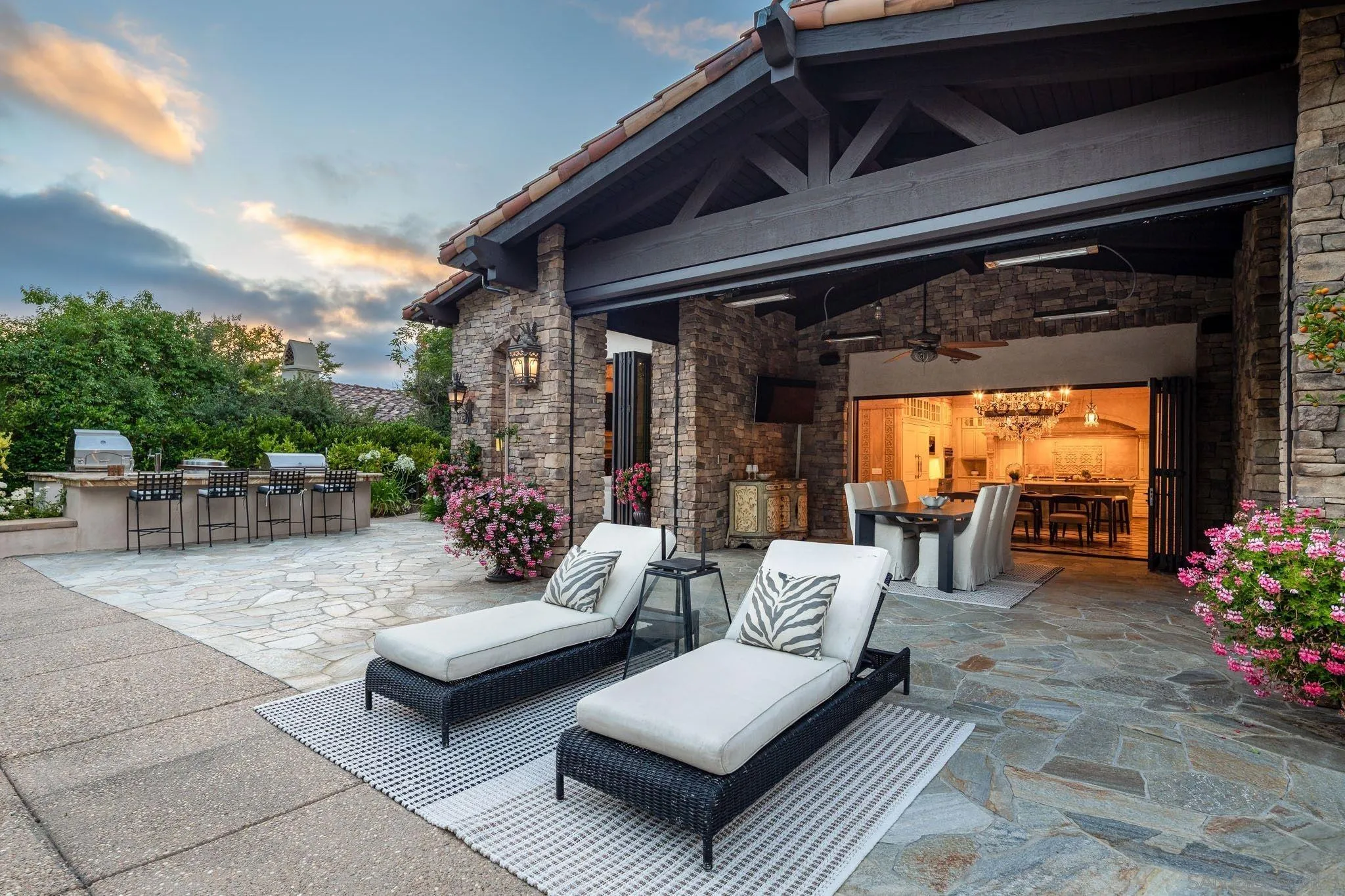 https://cdn.realtyfeed.com/cdn/127/260015130/067b21525662170ad6cf4f1b56b45450.webp