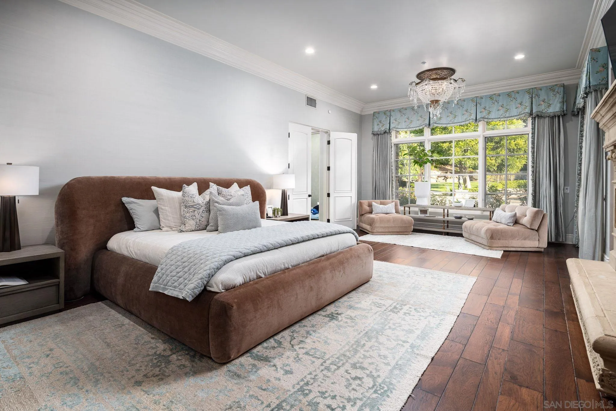 https://cdn.realtyfeed.com/cdn/127/260015130/27d1652ff256cbd5eb9cccb81a869438.webp