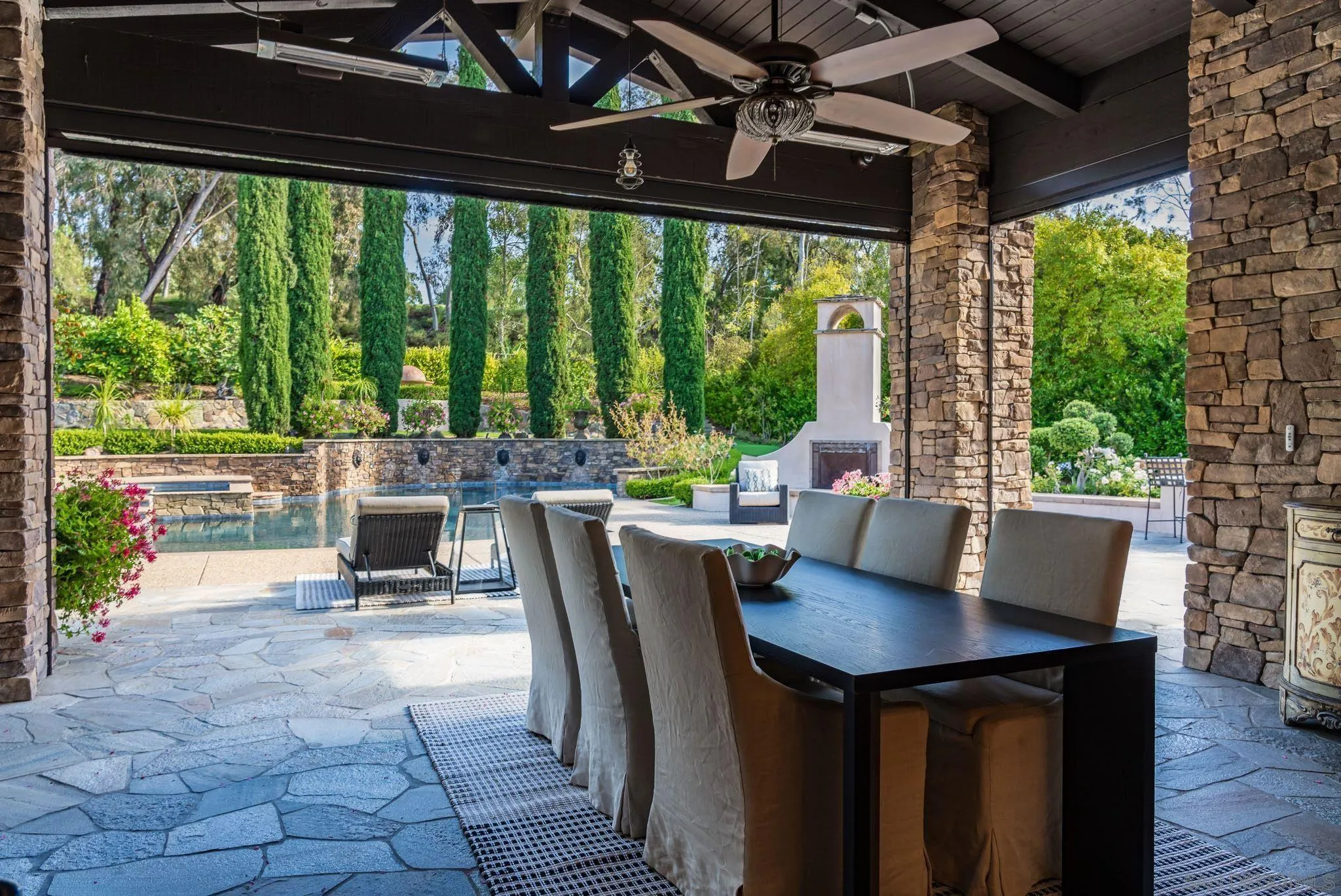 https://cdn.realtyfeed.com/cdn/127/260015130/473b845c46d5556ece14c47d827bb204.webp