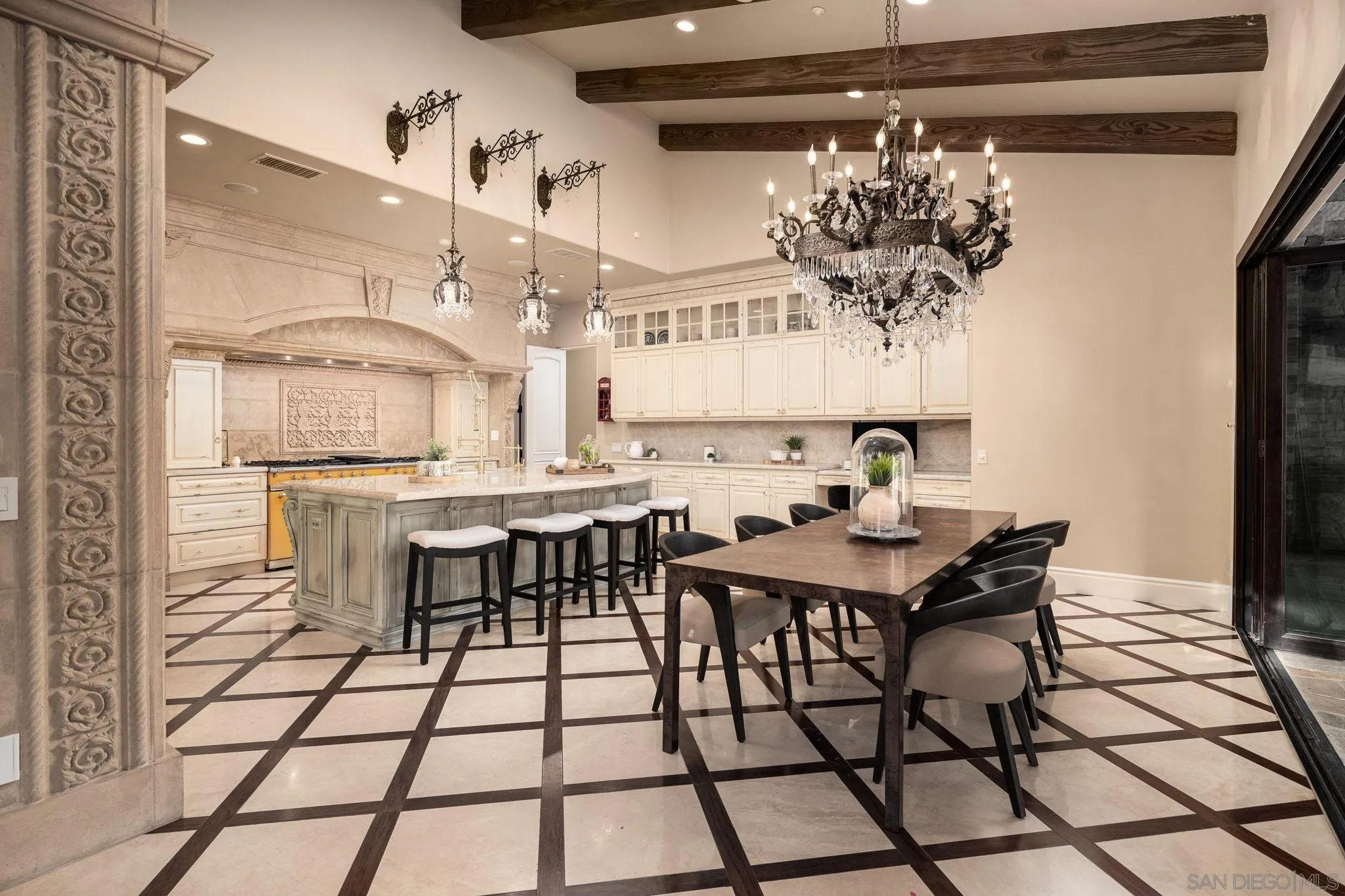 https://cdn.realtyfeed.com/cdn/127/260015130/dd0904eb66e371c966f2c08fcdfe5ebc.webp