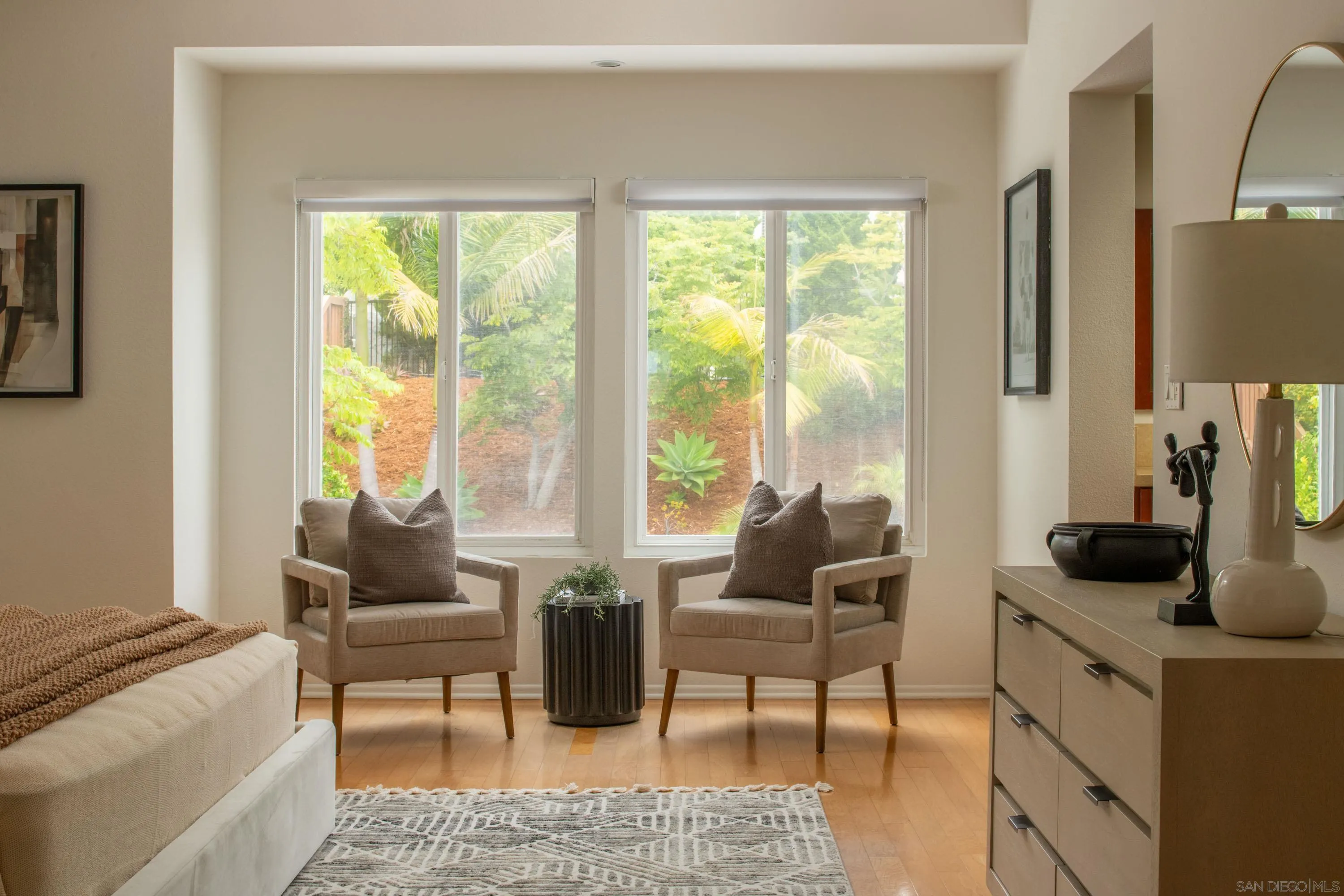 https://cdn.realtyfeed.com/cdn/127/260015137/ef114a0c6c149b17e62c5116f50b5836.webp
