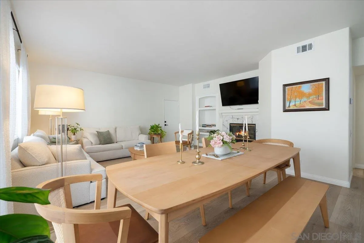 https://cdn.realtyfeed.com/cdn/127/260015144/4915bafdc5d7d159605cedda7fa1900c.webp
