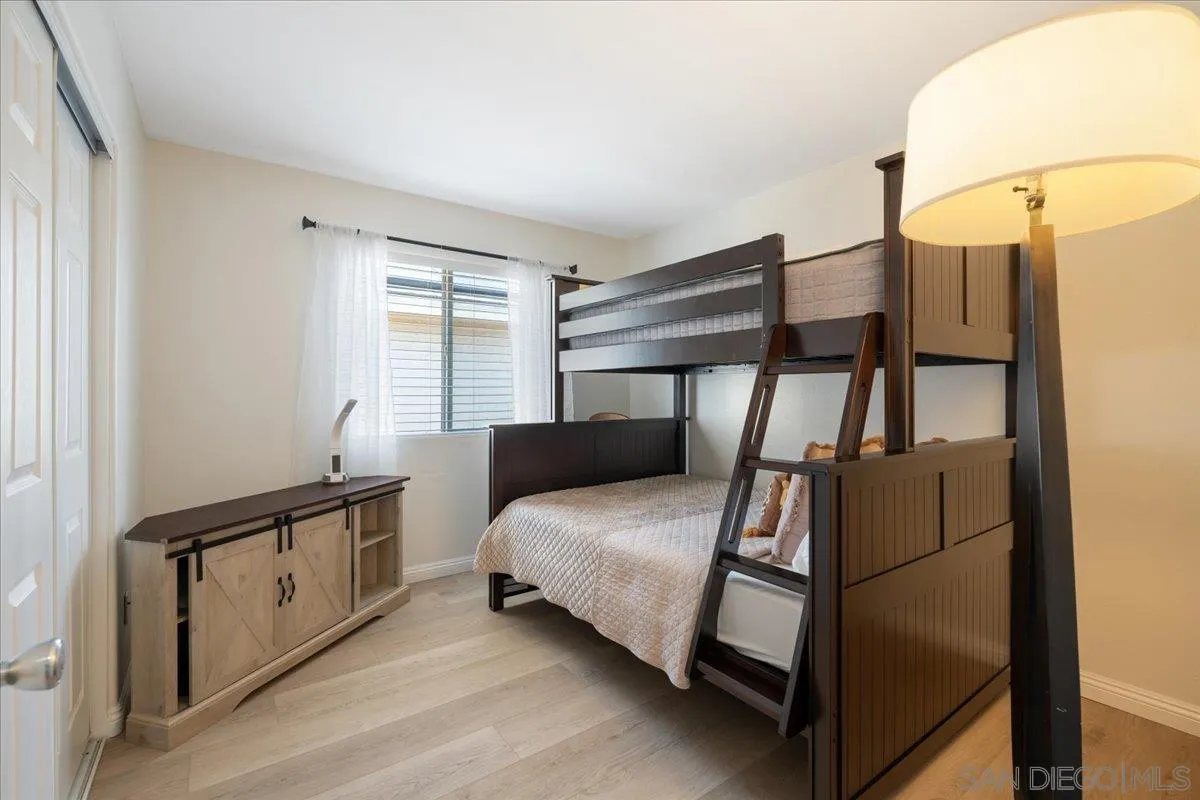 https://cdn.realtyfeed.com/cdn/127/260015144/ac7ad6c8cc0ced88ea9092fcdc6e318d.webp