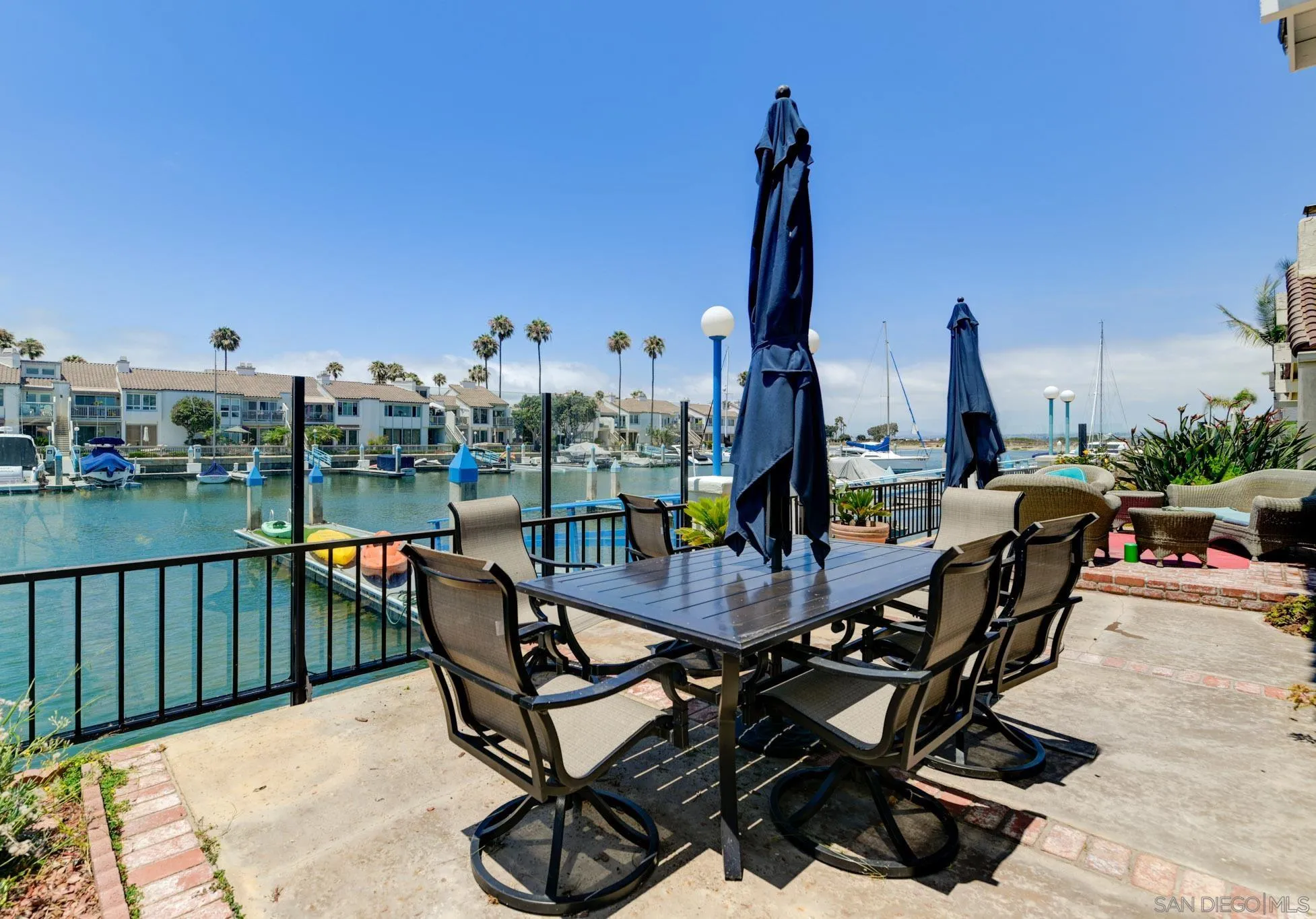 https://cdn.realtyfeed.com/cdn/127/260015145/18b4b132040edd712274959e2dcfbb00.webp