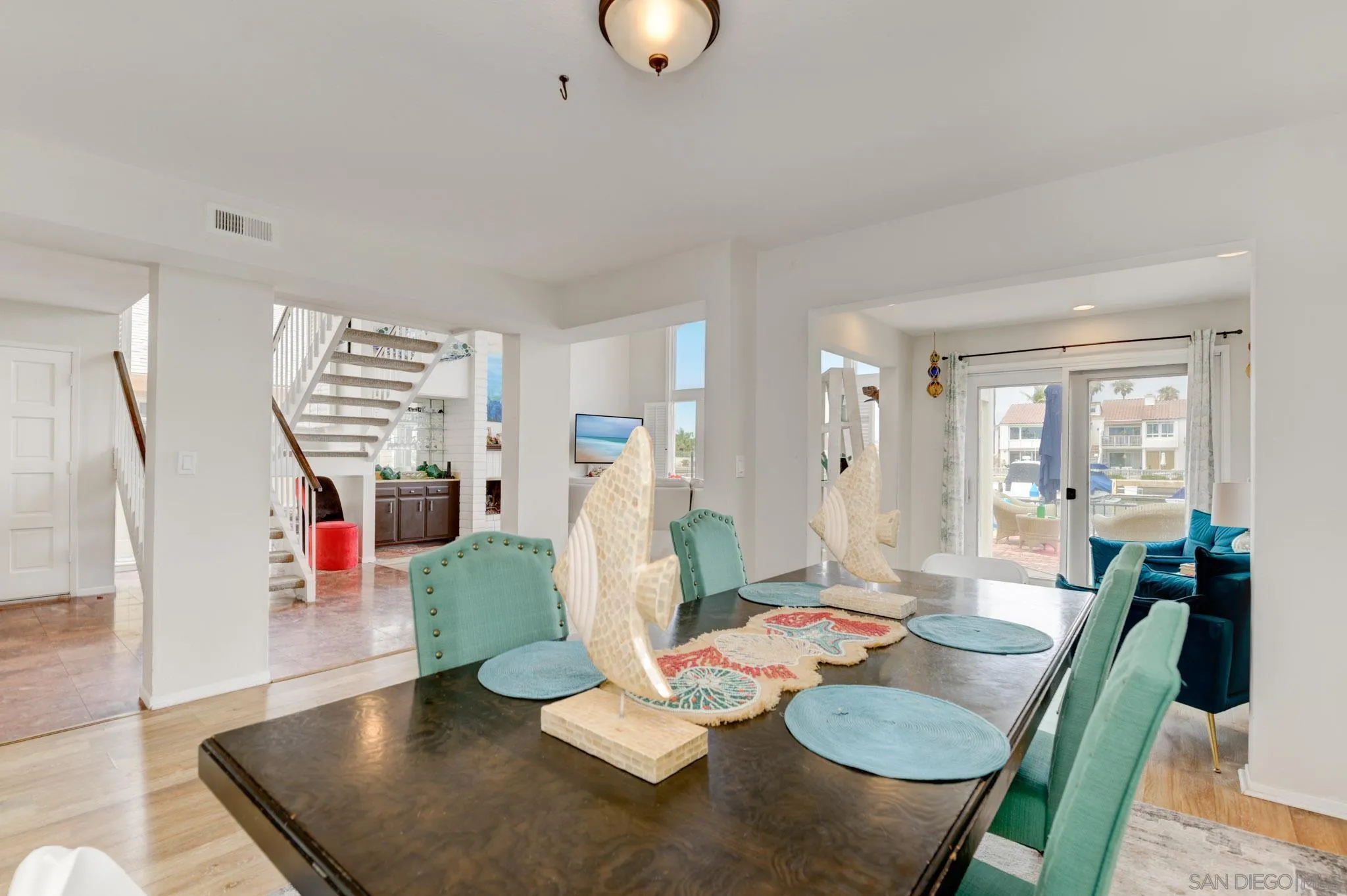 https://cdn.realtyfeed.com/cdn/127/260015145/52cc95df96e90e54d17241f146bd6f7e.webp