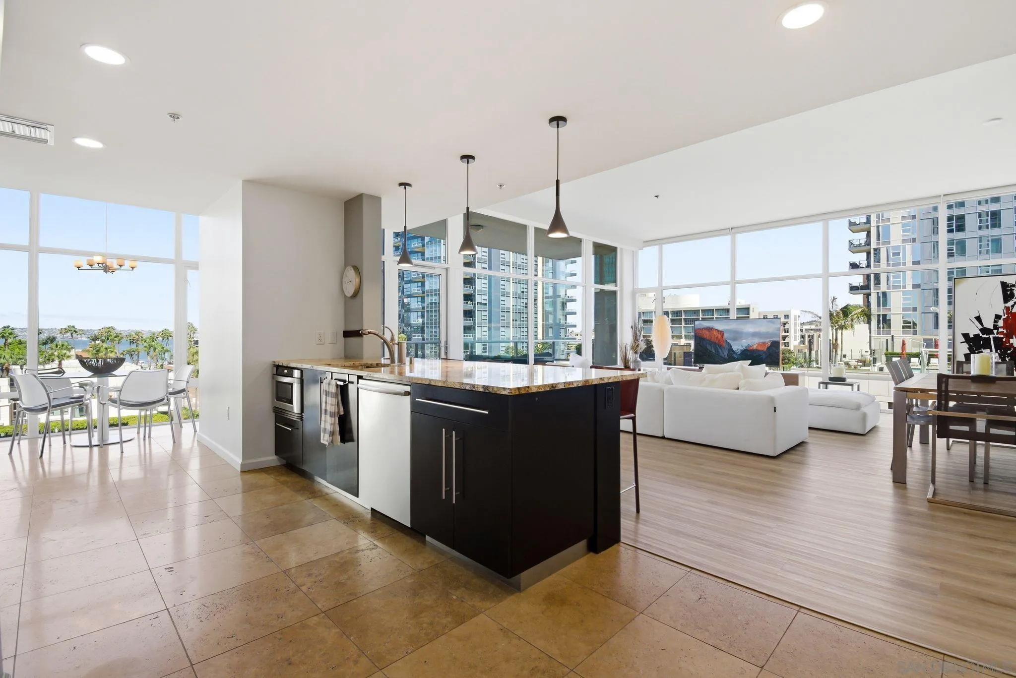 Photo #1: 260015148 Listing: Photo #1