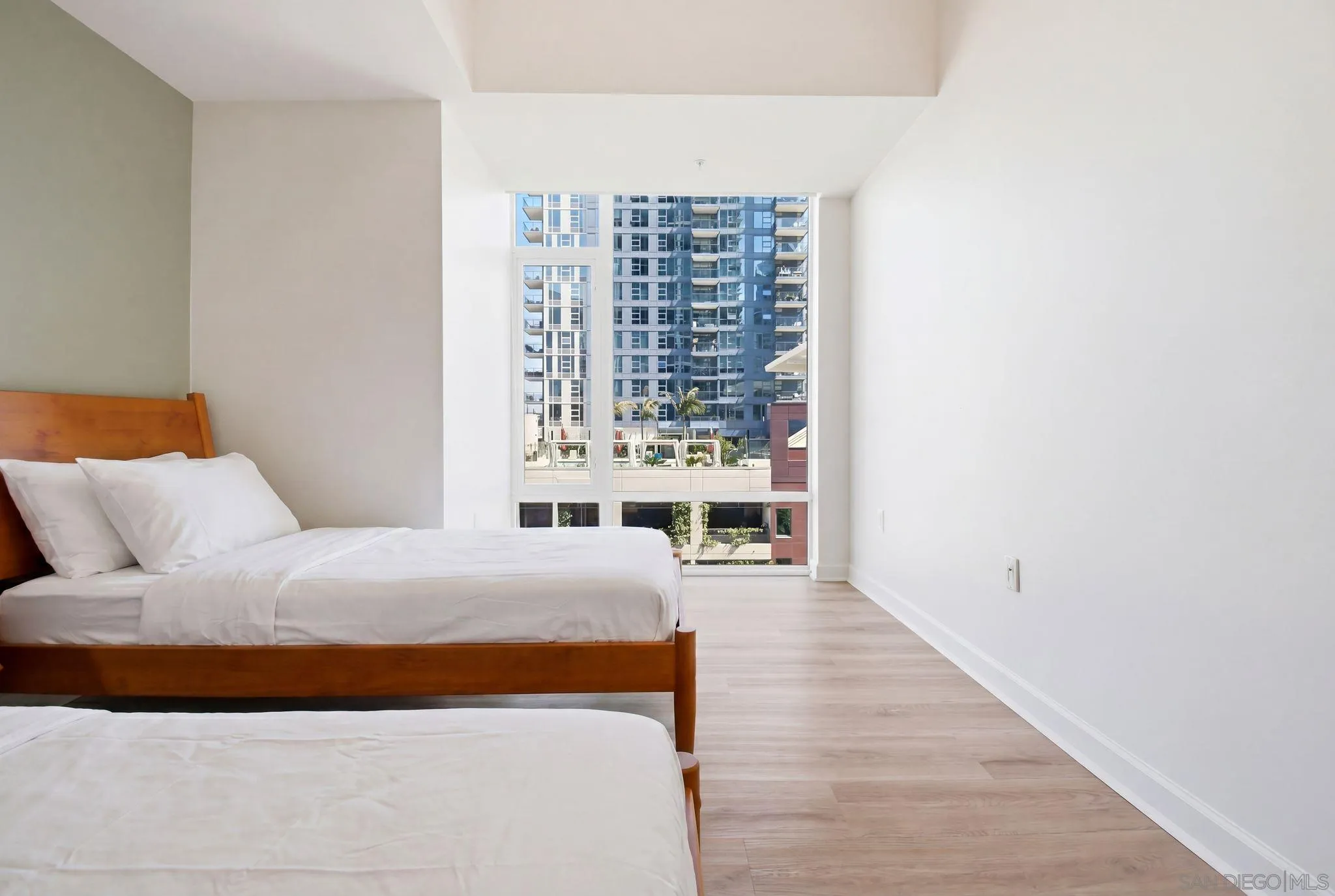 Photo #34: 260015148 Listing: Photo #34
