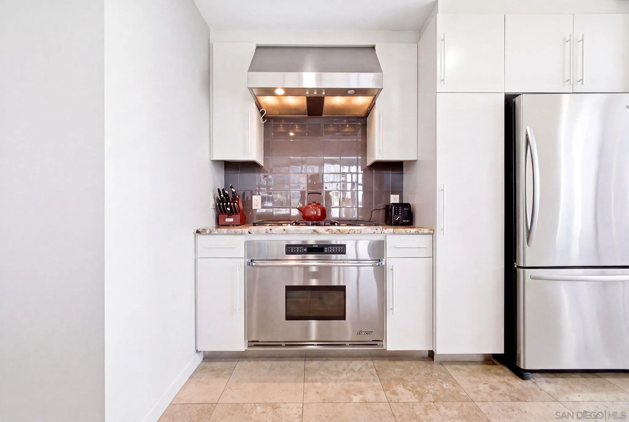 Photo #14: 260015148 Listing: Photo #14