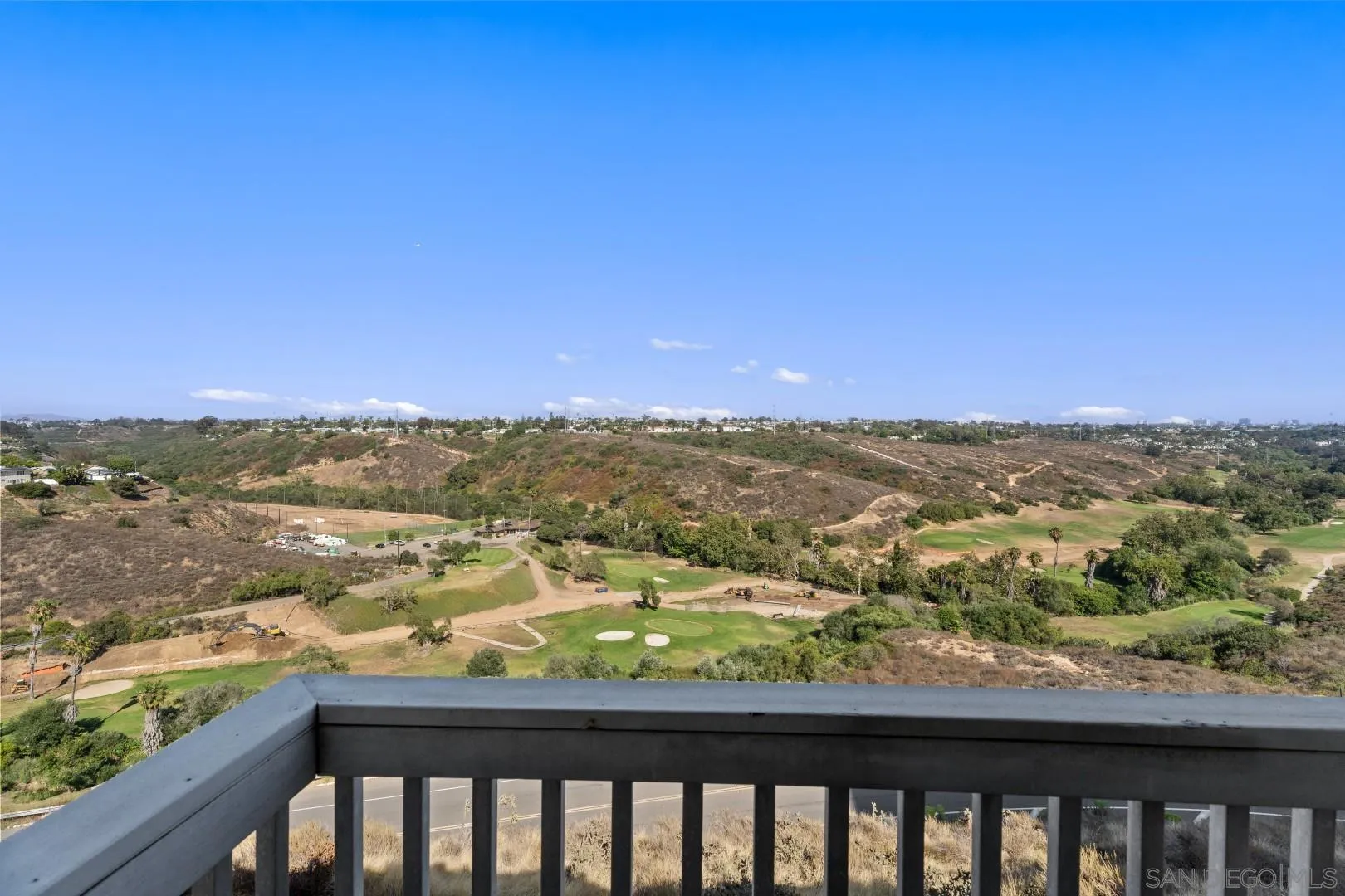 https://cdn.realtyfeed.com/cdn/127/260015149/5dba0b432c2c0a69a1e2b185632b3b8c.webp