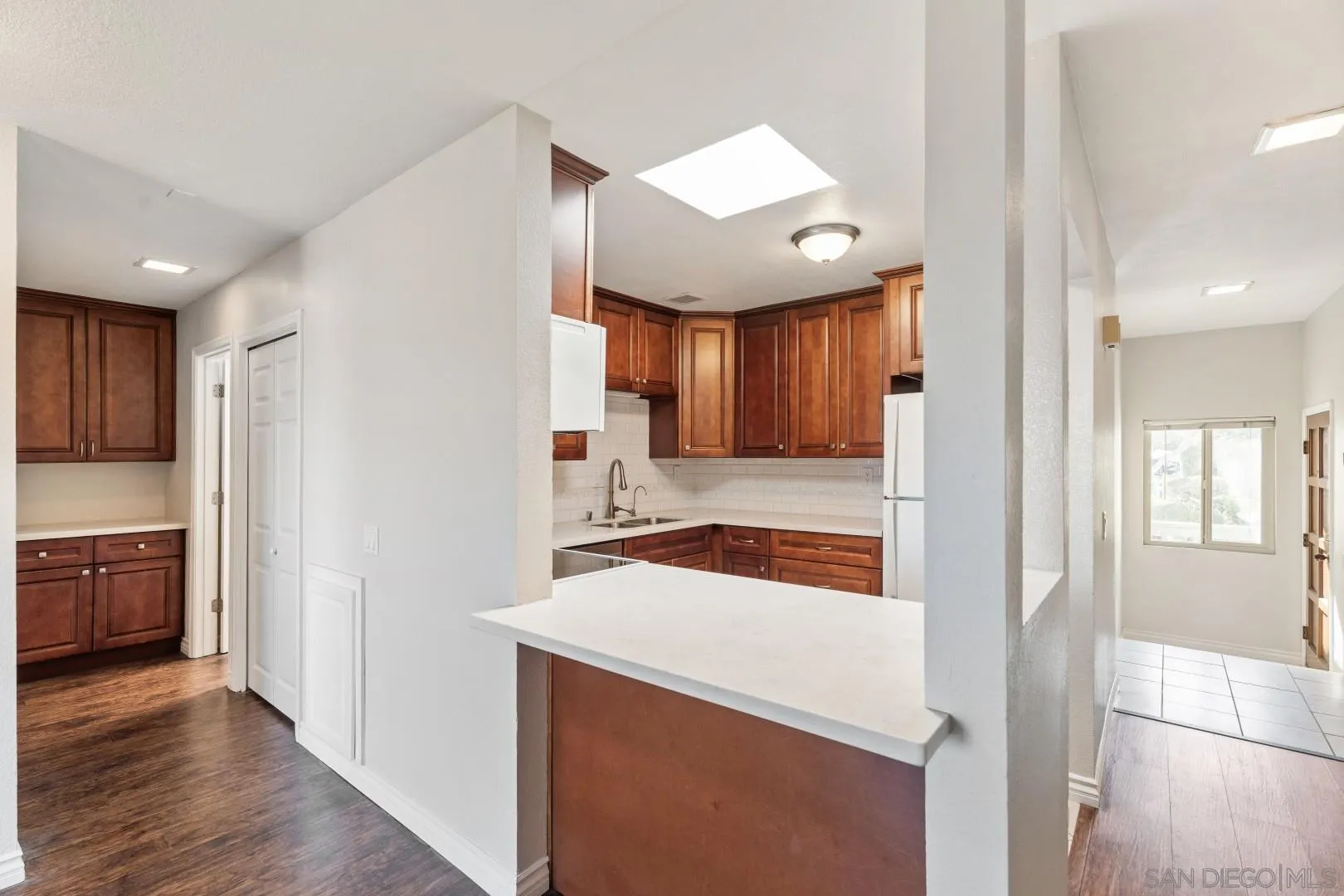 https://cdn.realtyfeed.com/cdn/127/260015149/f1faff8dc9ab36c73d3d43c69d536aff.webp