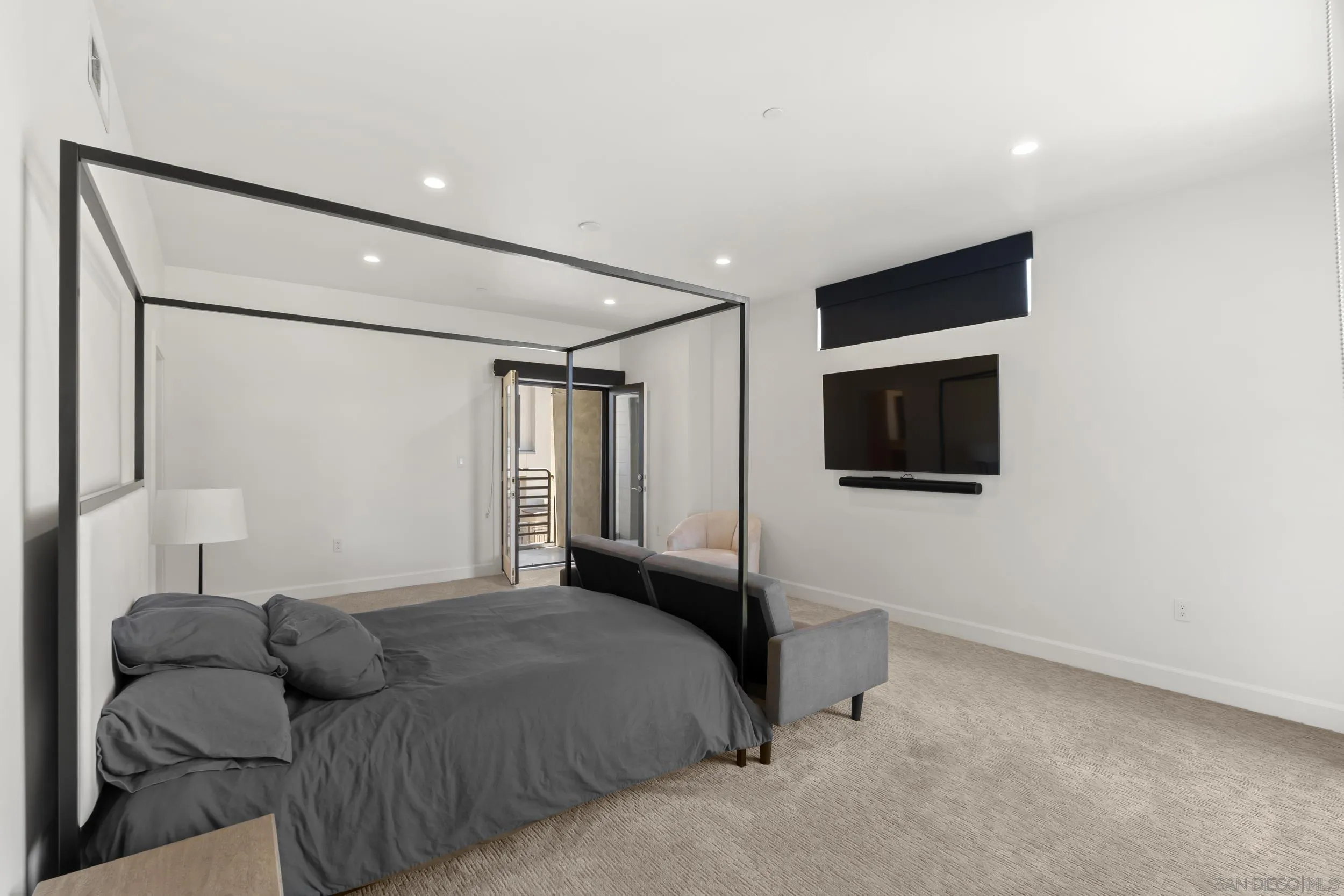 https://cdn.realtyfeed.com/cdn/127/260015152/7086ec4f429f0b7e601c9d54489fcfce.webp