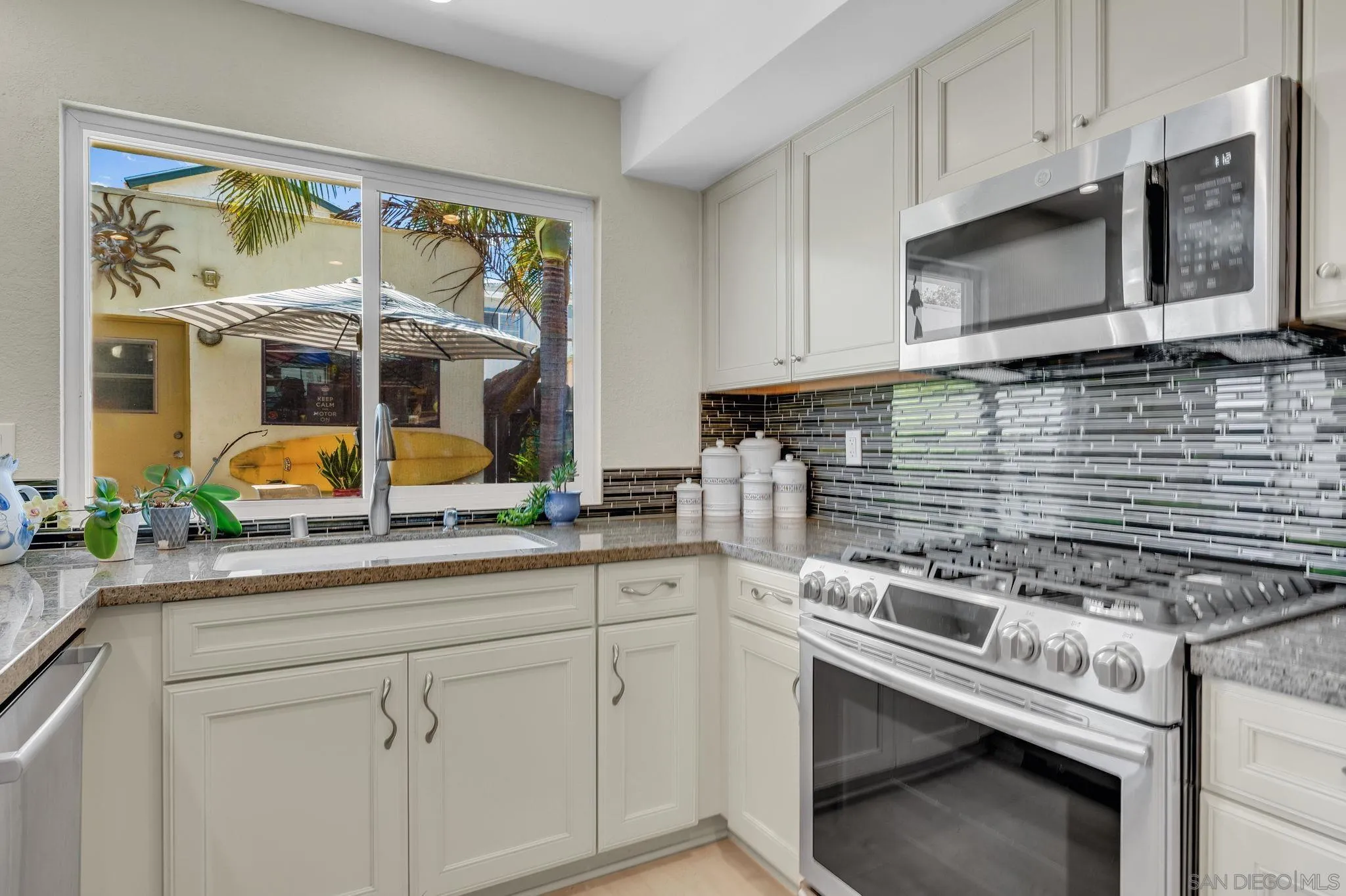 https://cdn.realtyfeed.com/cdn/127/260015153/231ff6a7fe2dd48b0e1bebf7bde836ca.webp