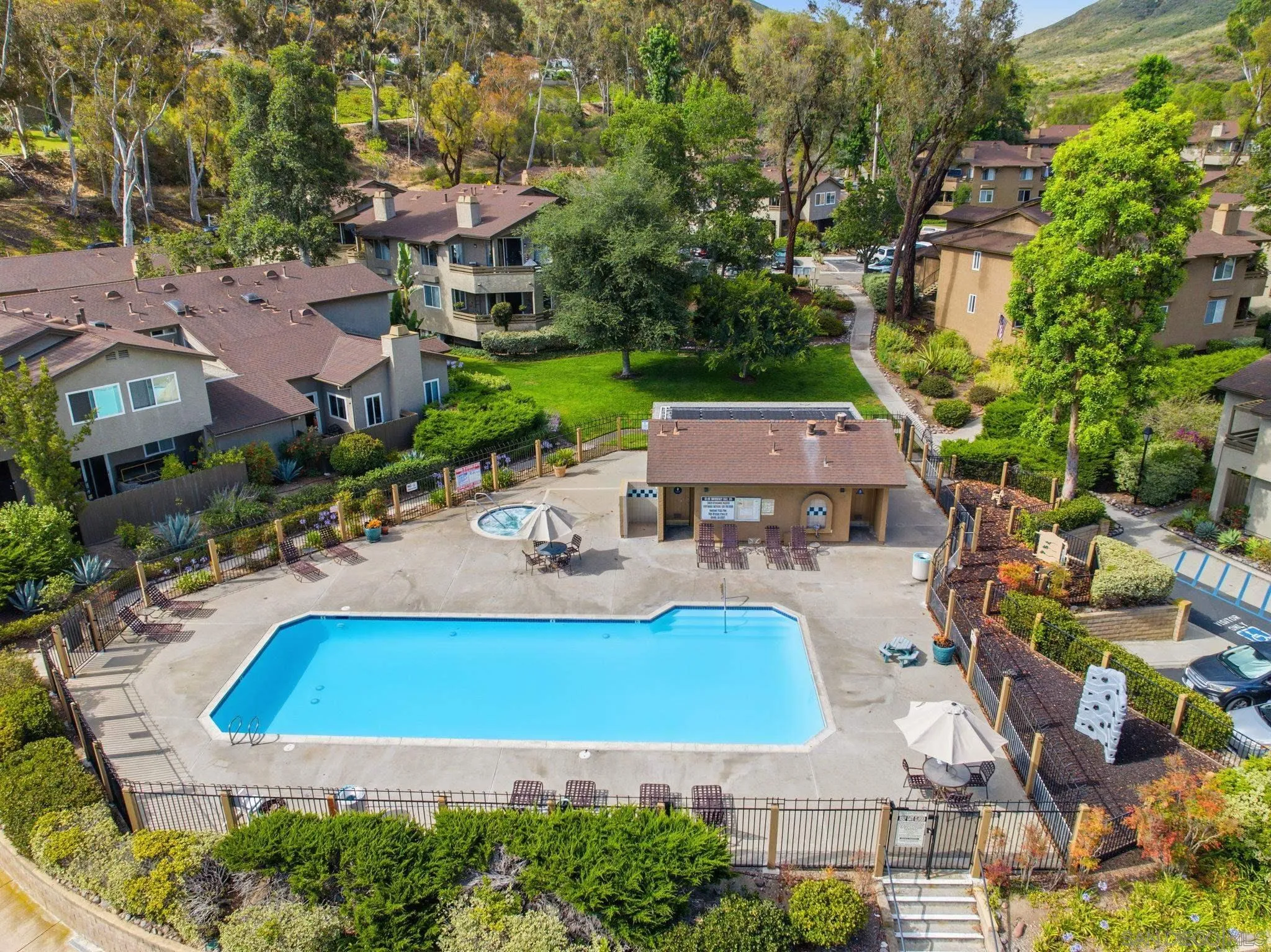 https://cdn.realtyfeed.com/cdn/127/260015157/016ec3789f709864a1b07b0e4e1f9788.webp