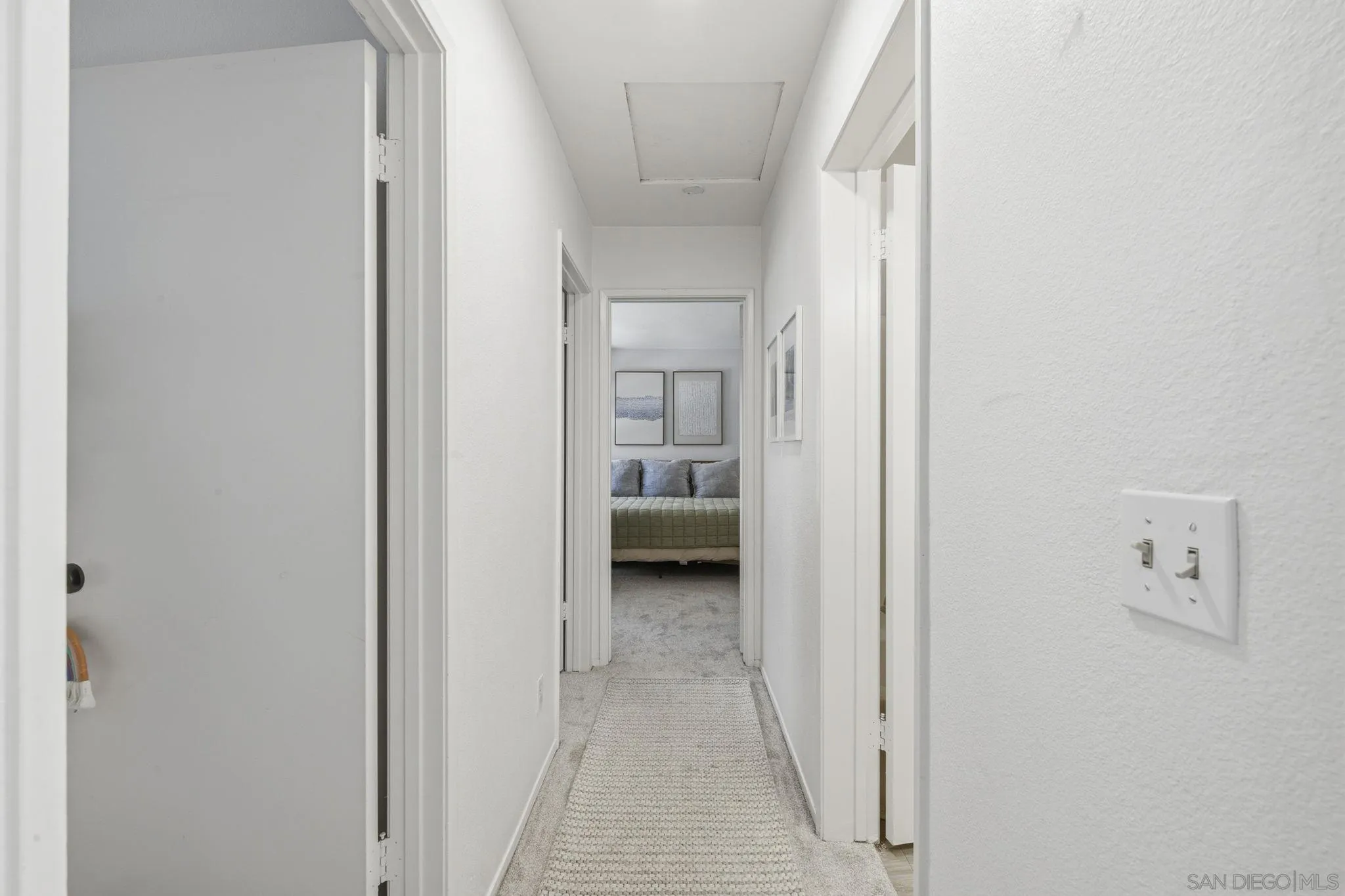 https://cdn.realtyfeed.com/cdn/127/260015157/14bc3d0d7eefa5eedee5f8ddaef4ca02.webp